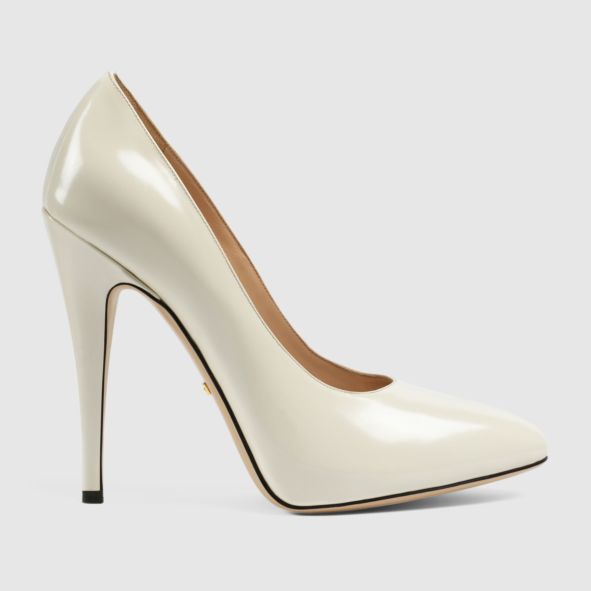 crystal bow pumps