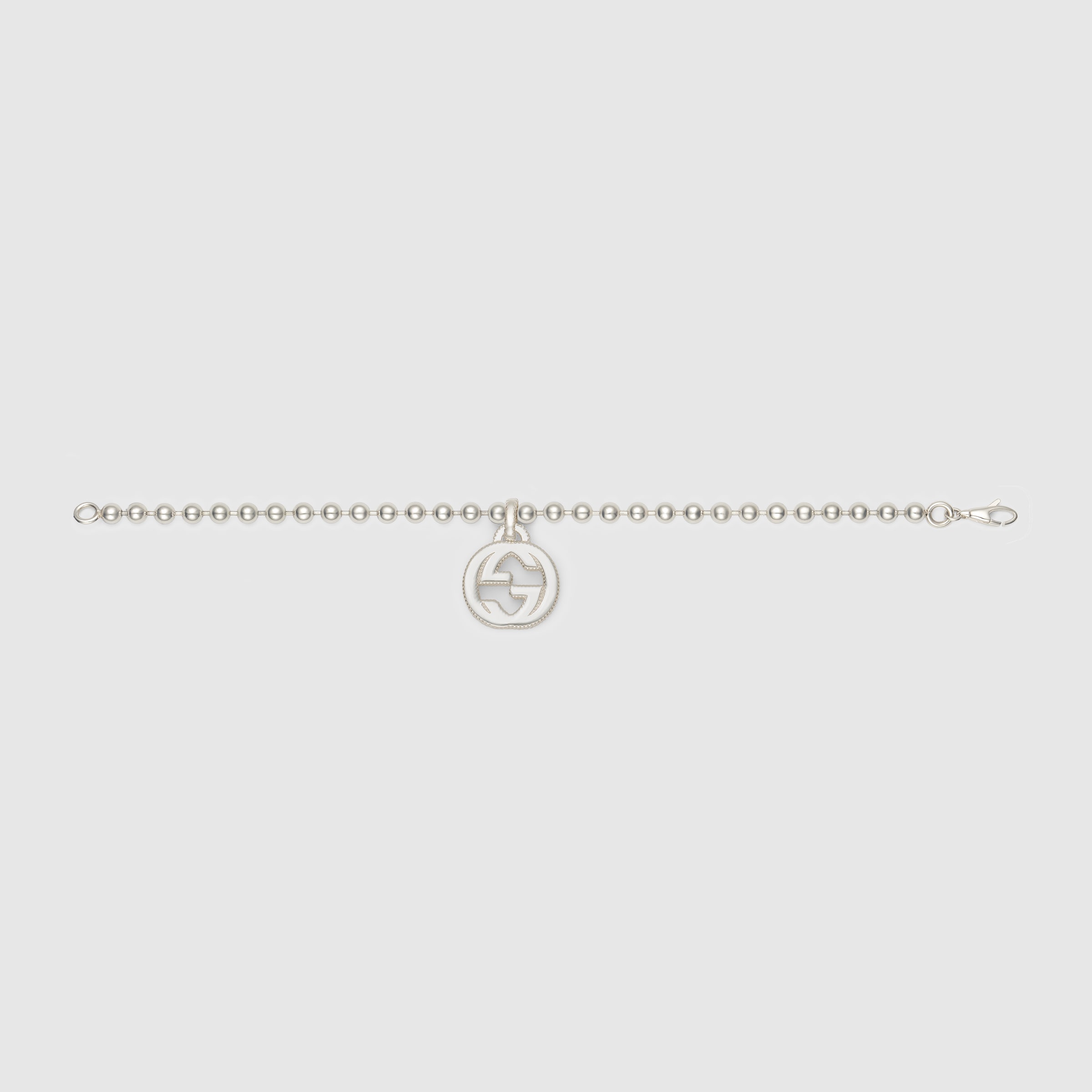 479226_J8400_8106_002_100_0000_Light-Interlocking-G-bracelet-in-silver.jpg