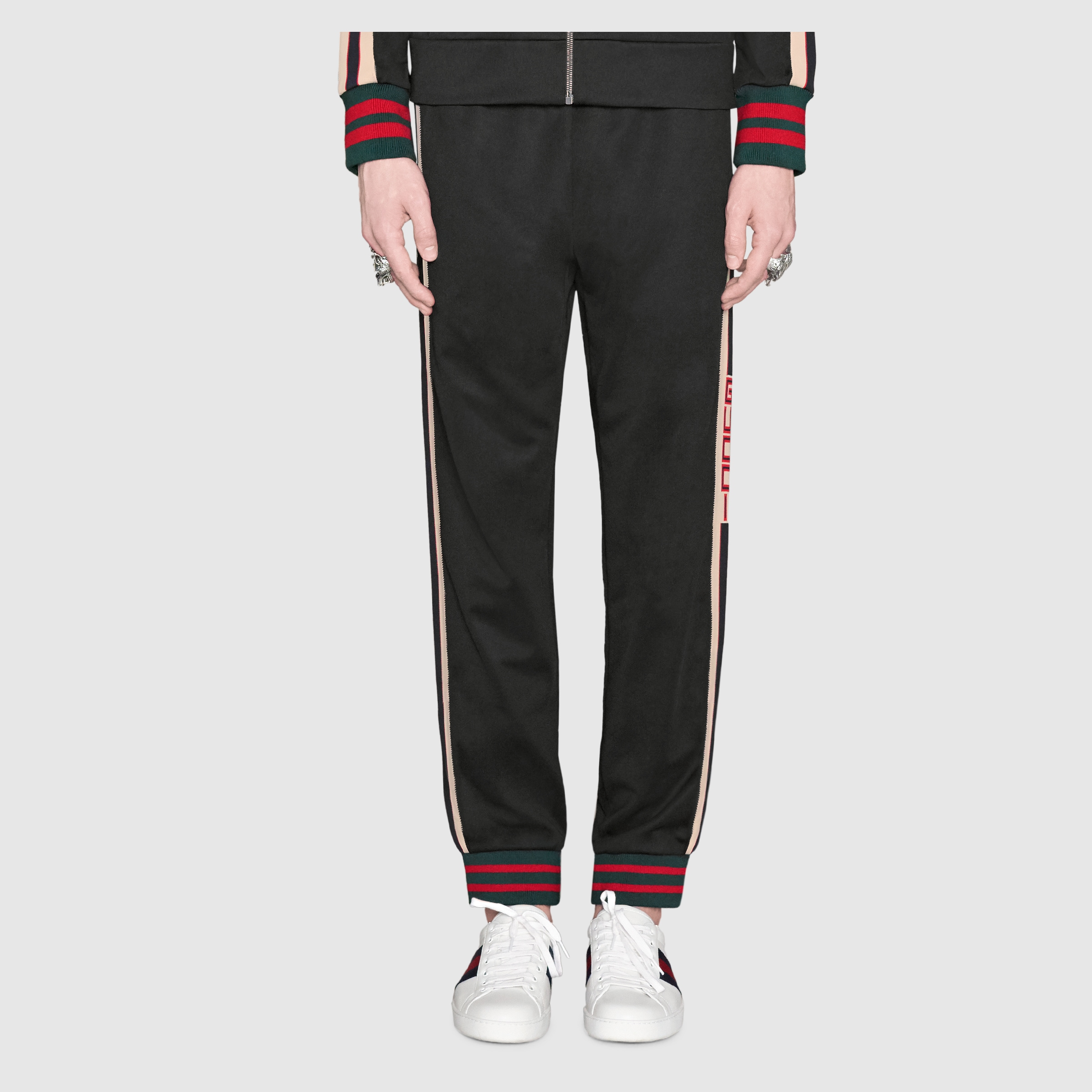 474635_X5T39_1008_004_100_0000_Light-Technical-jersey-trousers.jpg