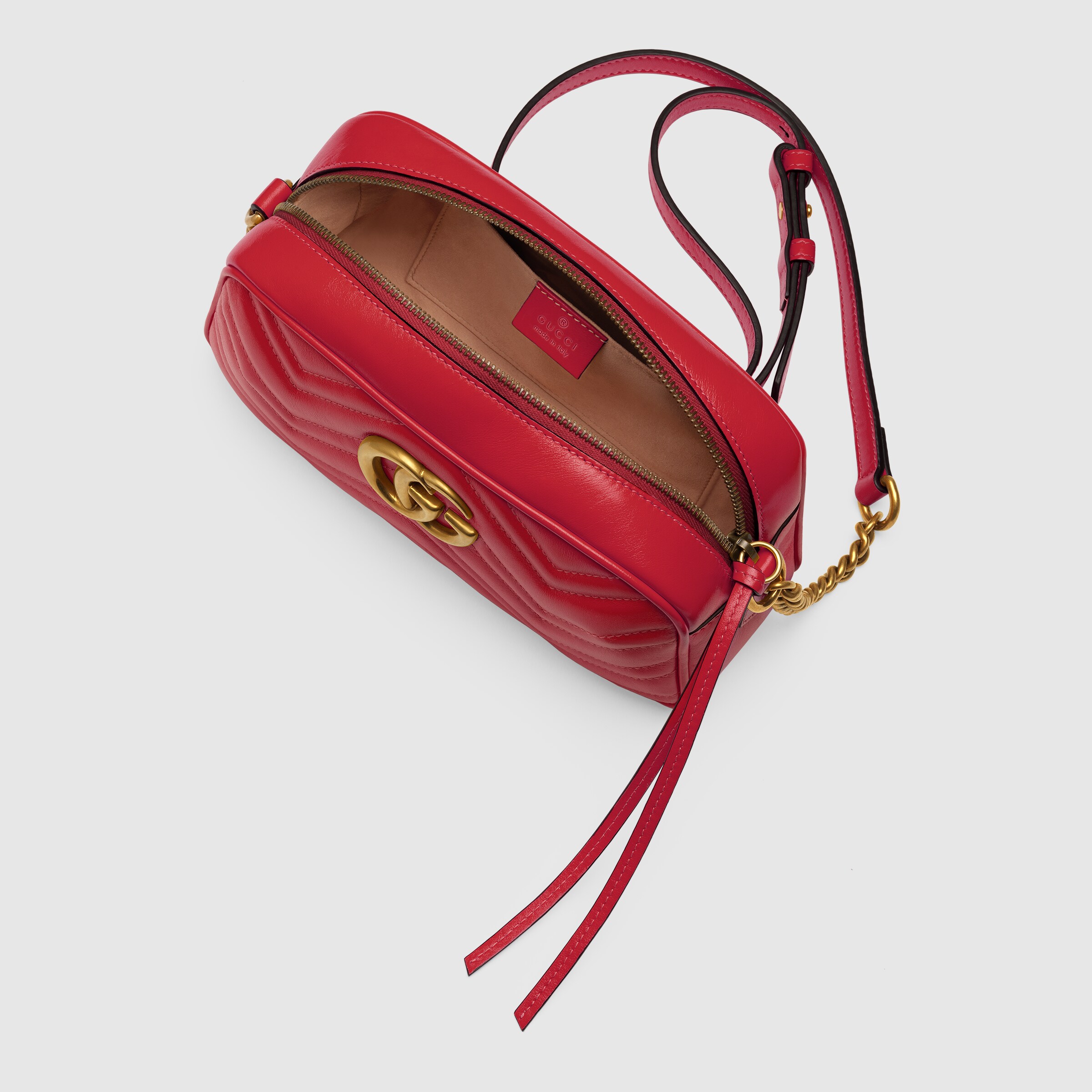 447632_DTD1T_6433_010_100_0000_Light-GG-Marmont-small-matelass-shoulder-bag.jpg