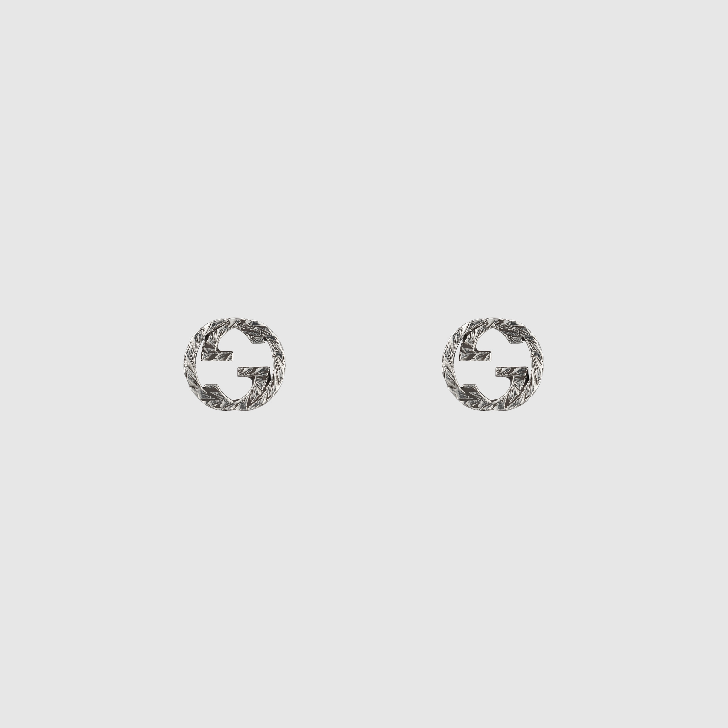 457109_J8400_0811_001_100_0000_Light-Interlocking-G-earrings-in-silver.jpg