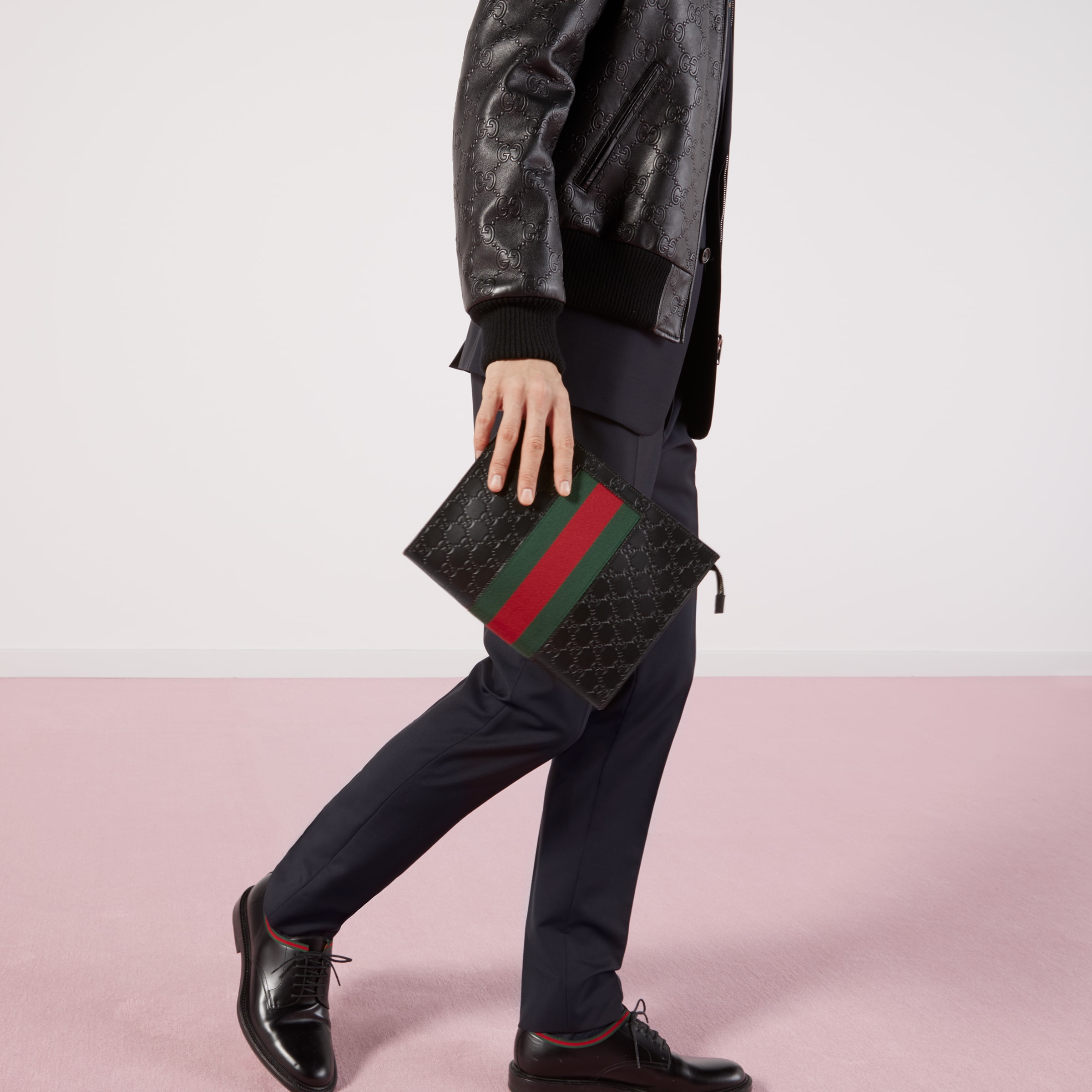 gucci web pouch