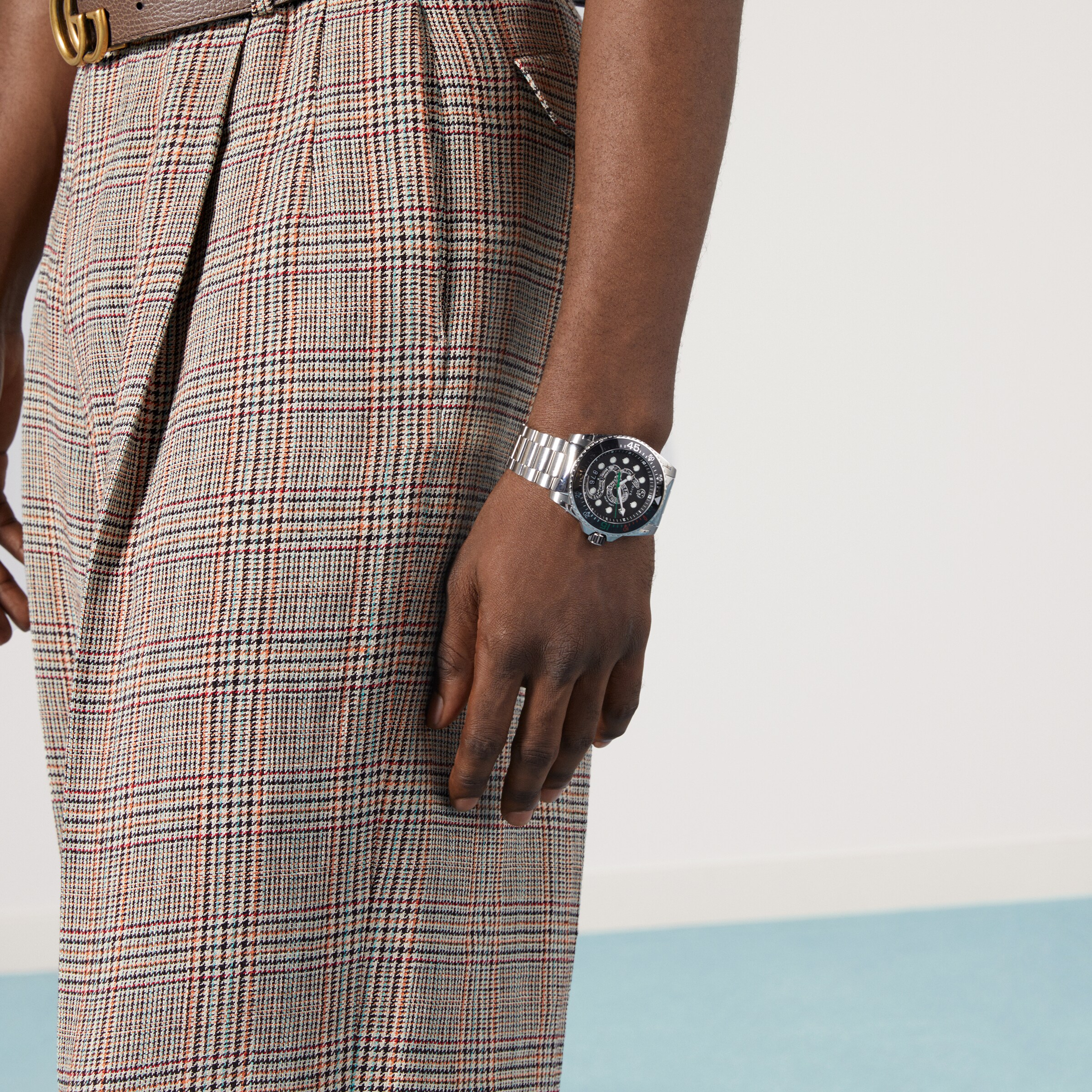 559810_I1600_1402_003_100_0000_Light-Gucci-Dive-watch-45mm.jpg