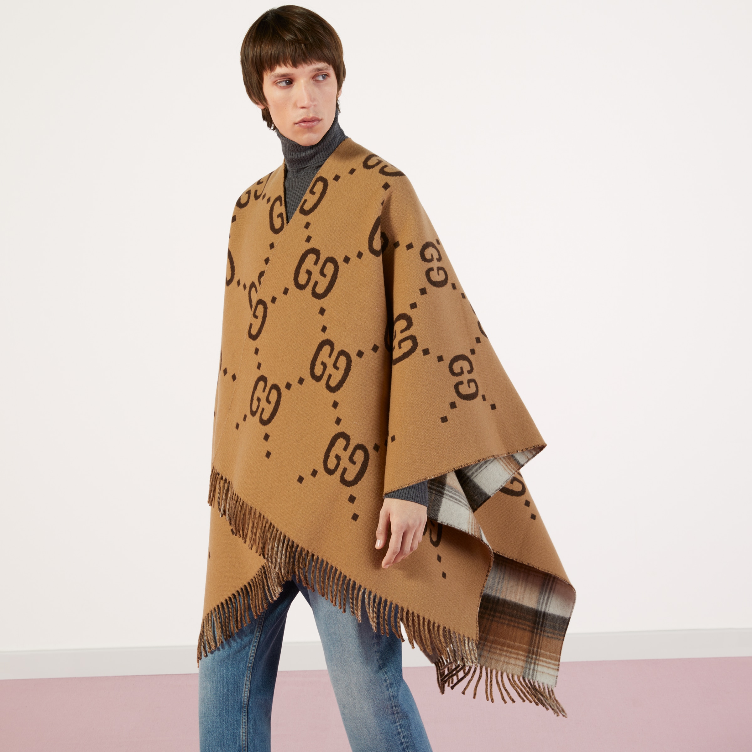 553118_4G200_9764_006_100_0000_Light-Reversible-GG-wool-poncho.jpg