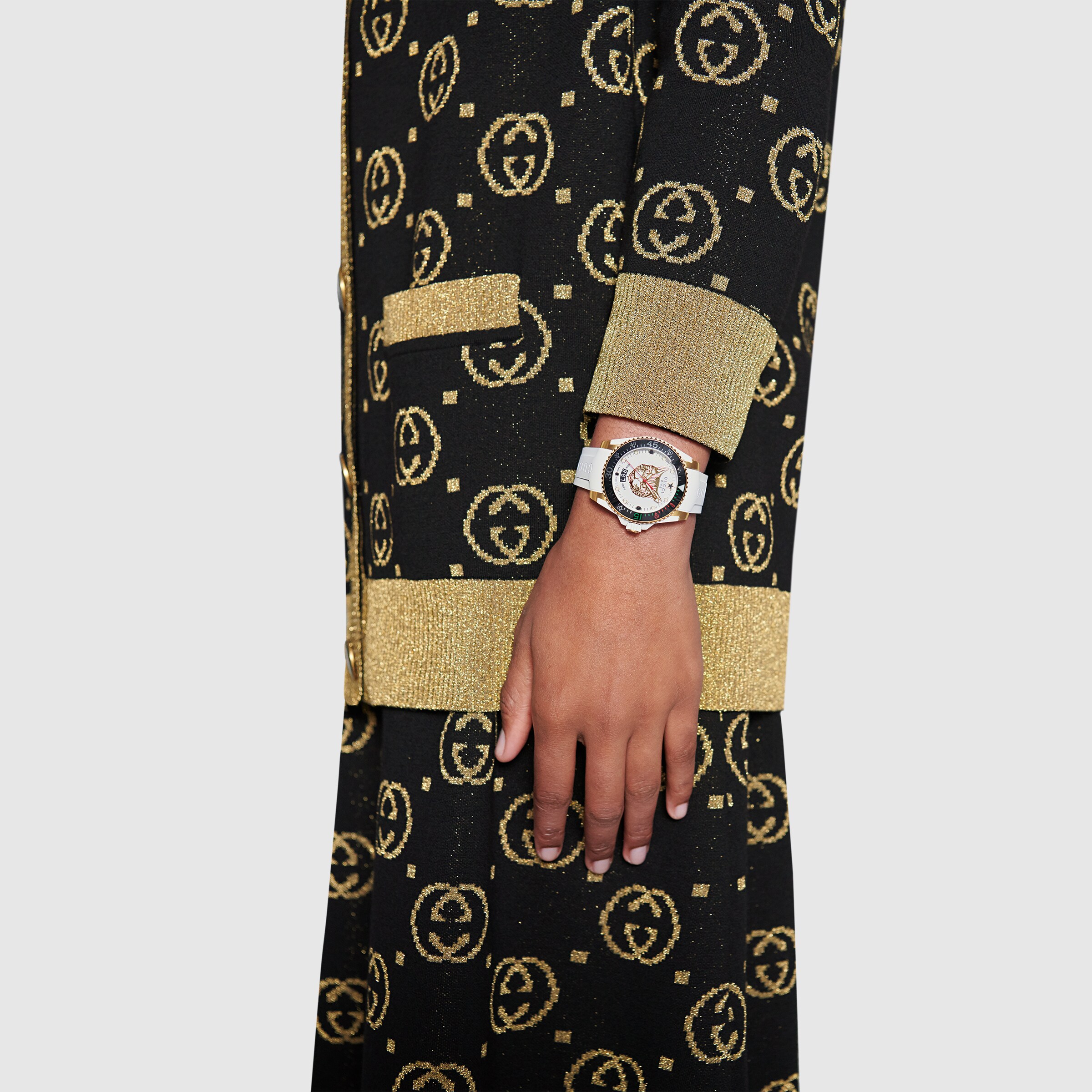 559821_I8610_8504_008_100_0000_Light-Gucci-Dive-watch-40mm.jpg