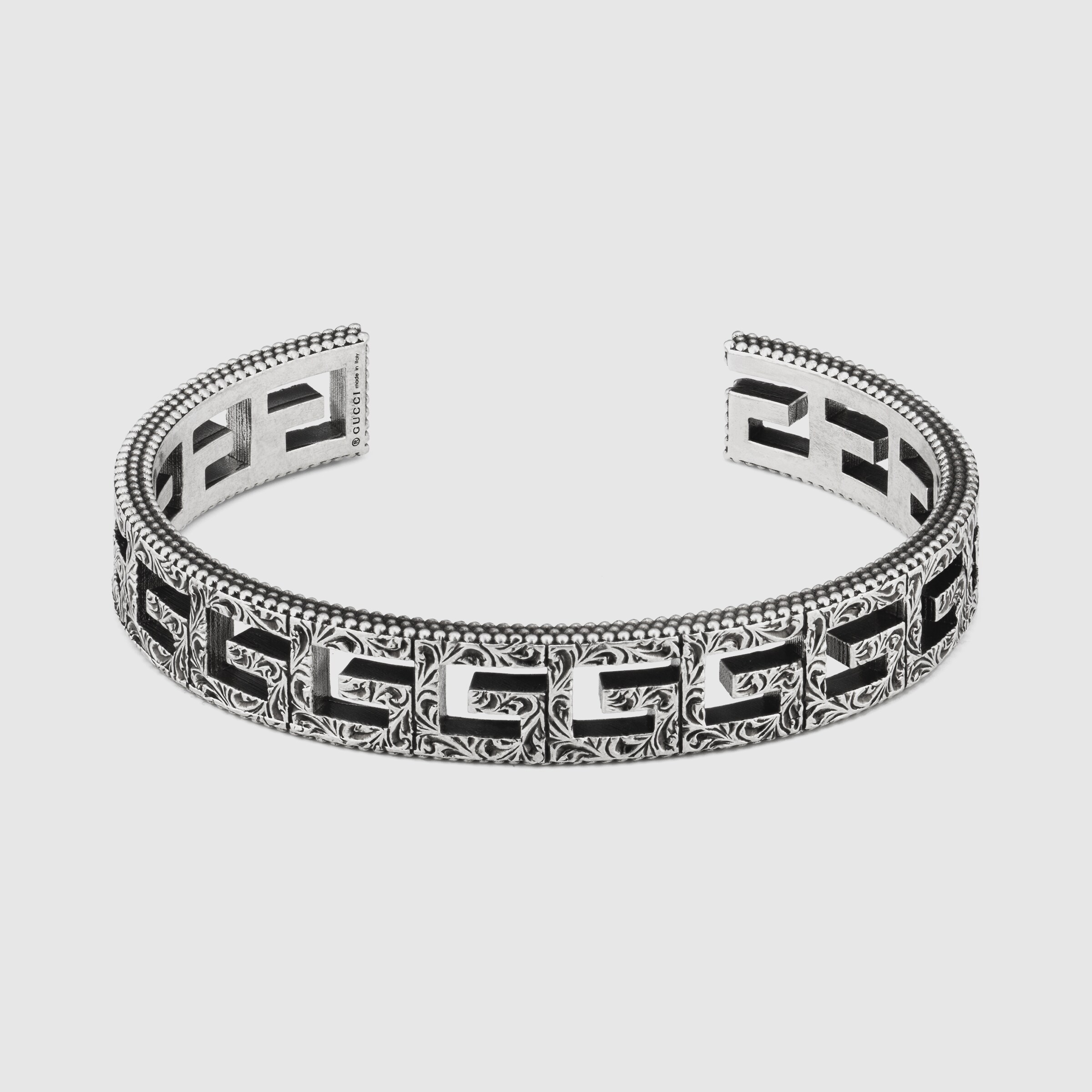 551919_J8400_0811_001_100_0000_Light-Cuff-bracelet-with-Square-G-motif.jpg
