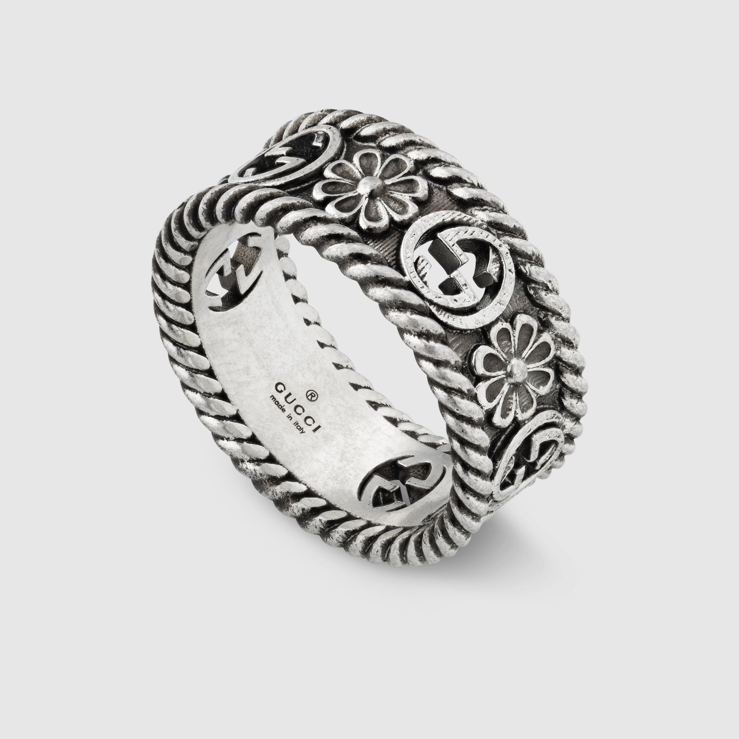 577263_J8400_0811_002_100_0000_Light-Interlocking-G-silver-ring.jpg