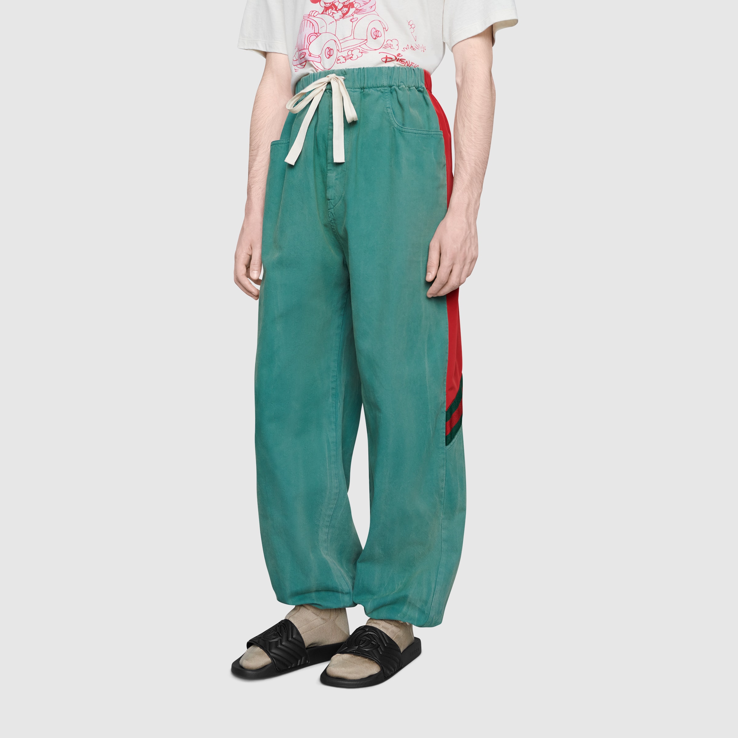 601041_JD600_1000_008_100_0000_Light-Mens-matelass-rubber-slide.jpg