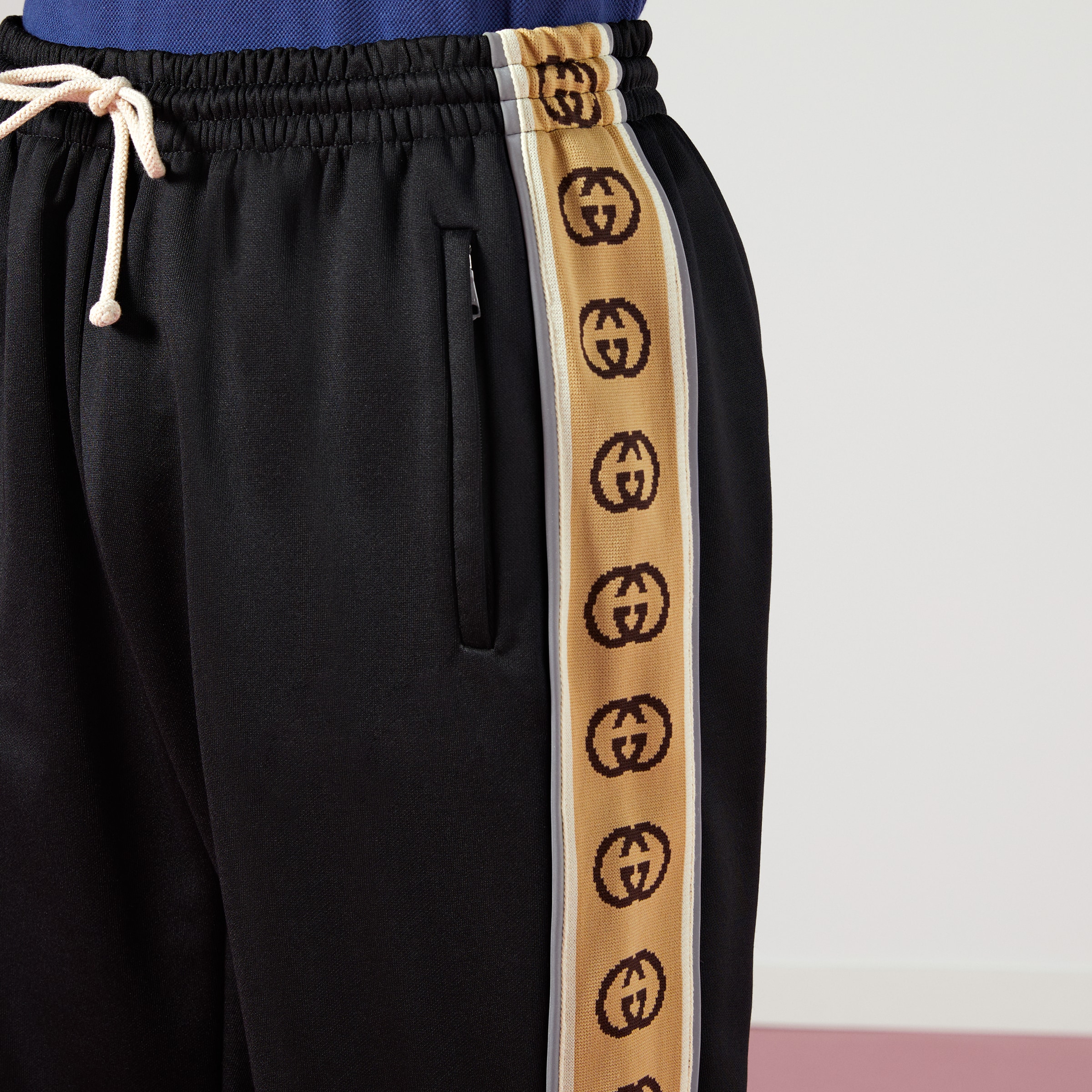 598858_XJBZ8_1082_005_100_0000_Light-Loose-technical-jersey-track-bottoms.jpg