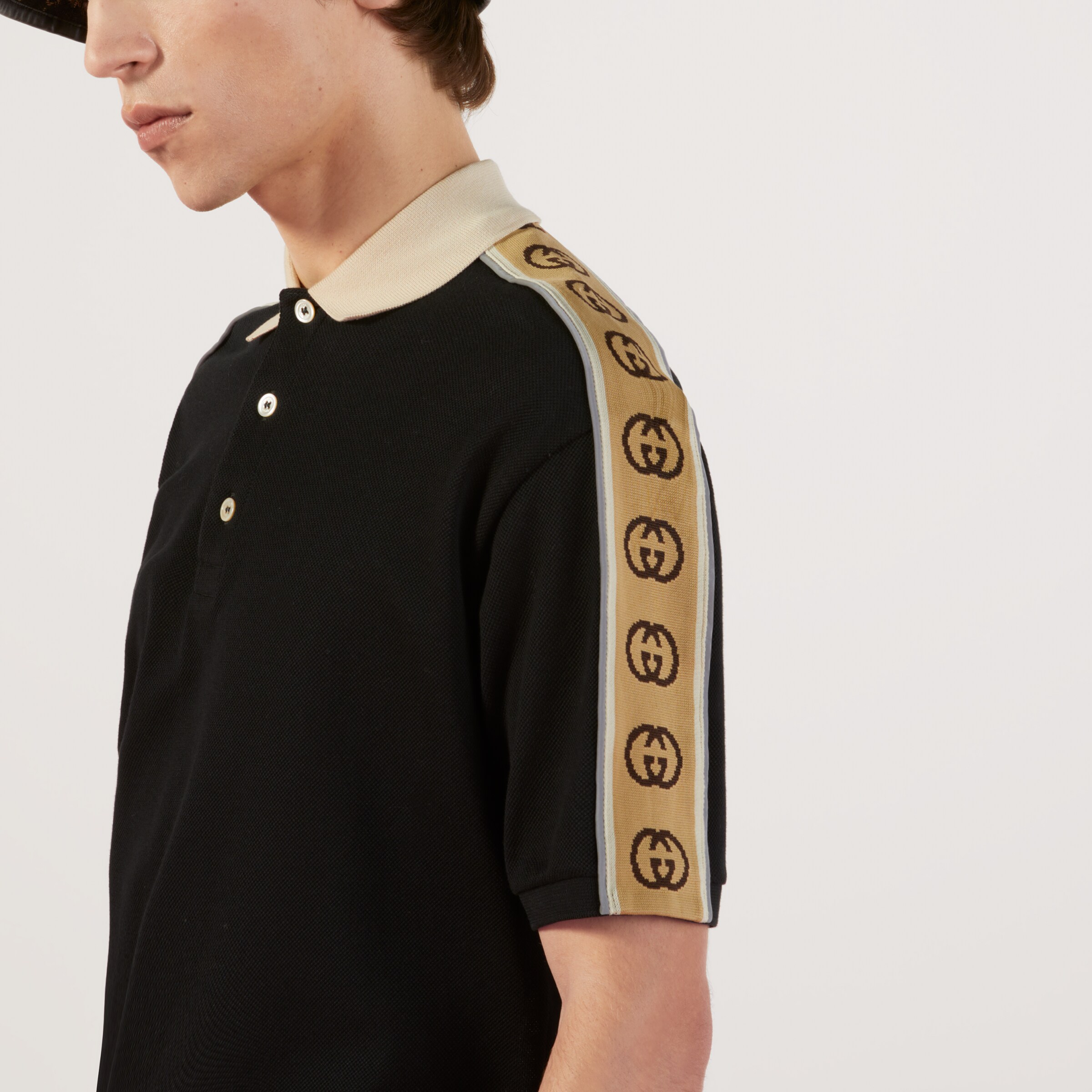 598949_XJB0Q_1082_005_100_0000_Light-Polo-with-Interlocking-G-stripe.jpg