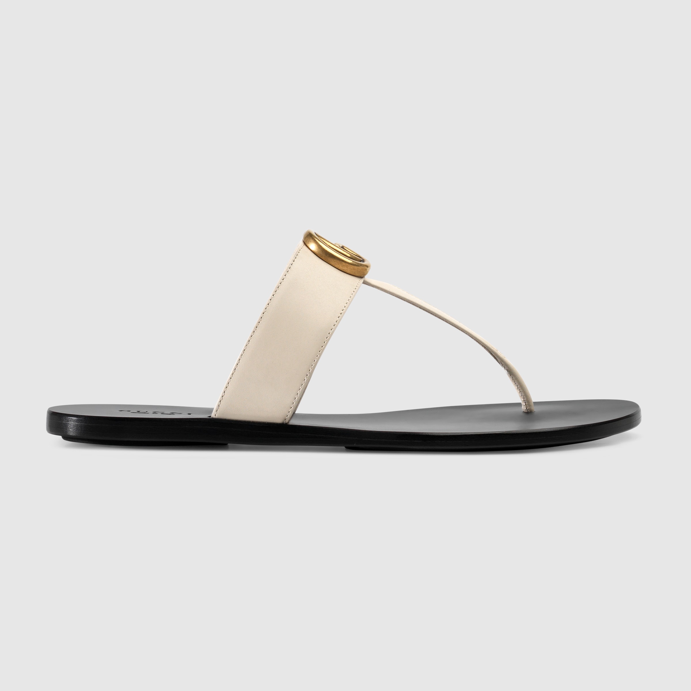 497444_A3N00_9022_001_096_0000_Light-Leather-thong-sandal-with-Double-G.jpg