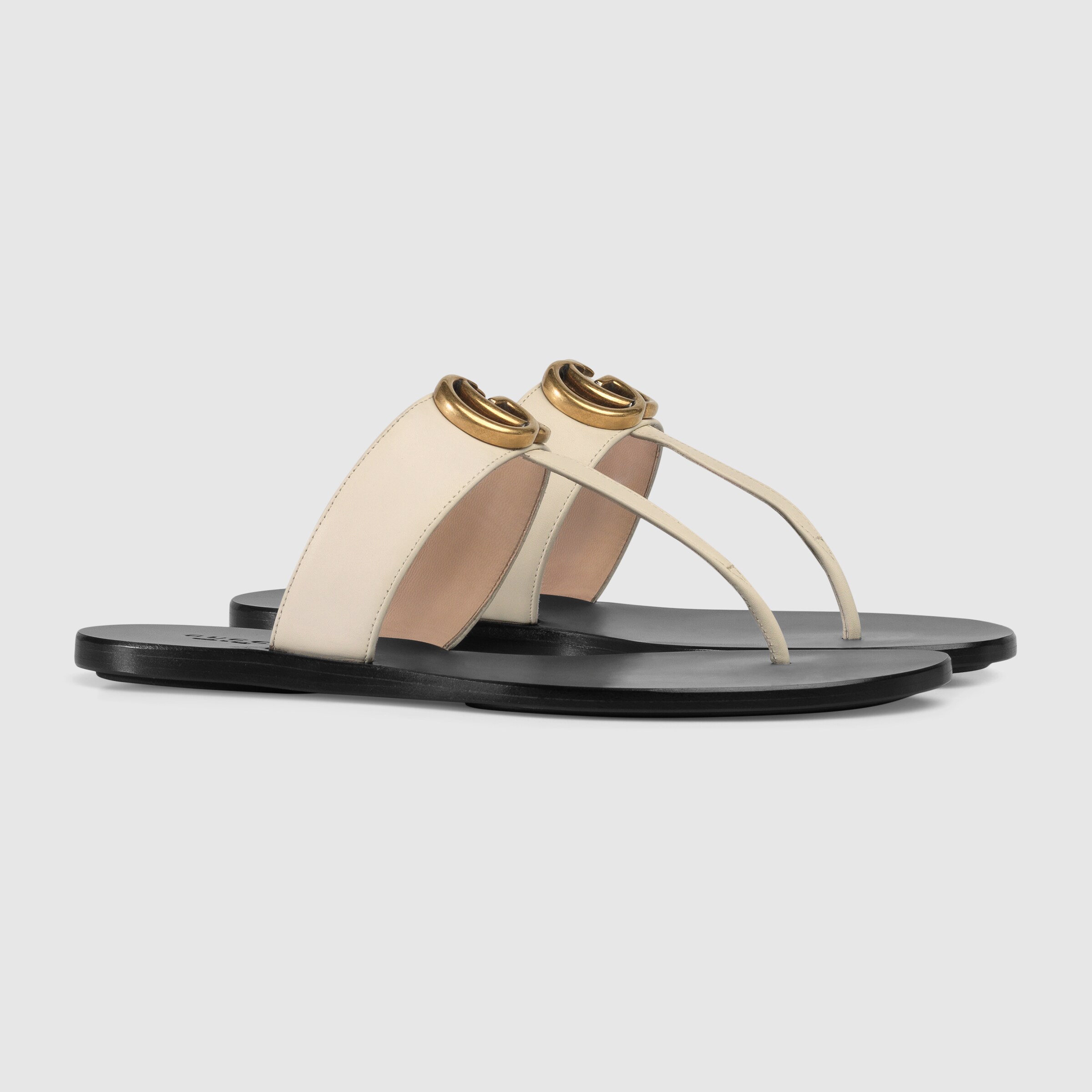 497444_A3N00_9022_002_096_0000_Light-Leather-thong-sandal-with-Double-G.jpg