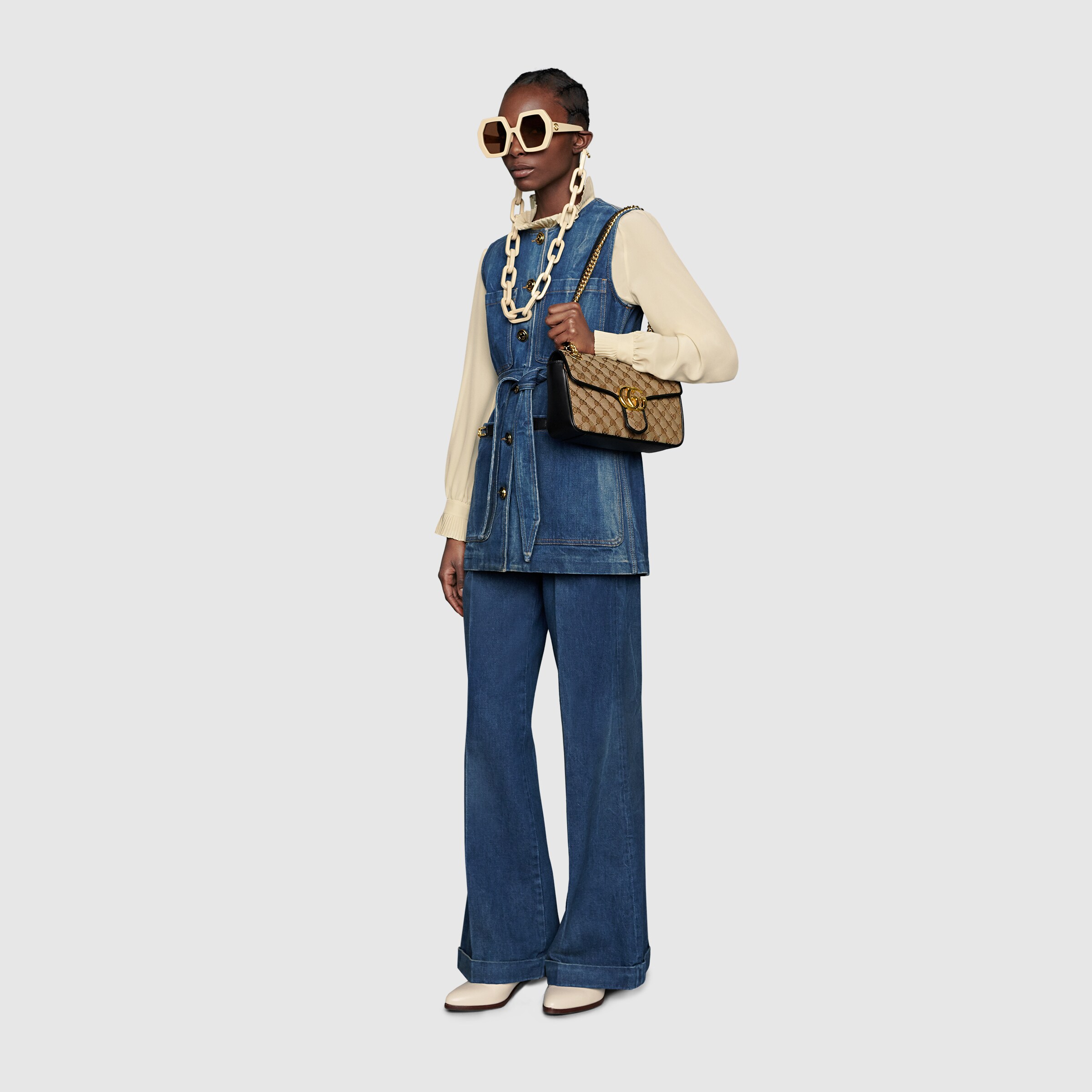 443497_HVKEG_9772_005_100_0000_Light-GG-Marmont-small-shoulder-bag.jpg