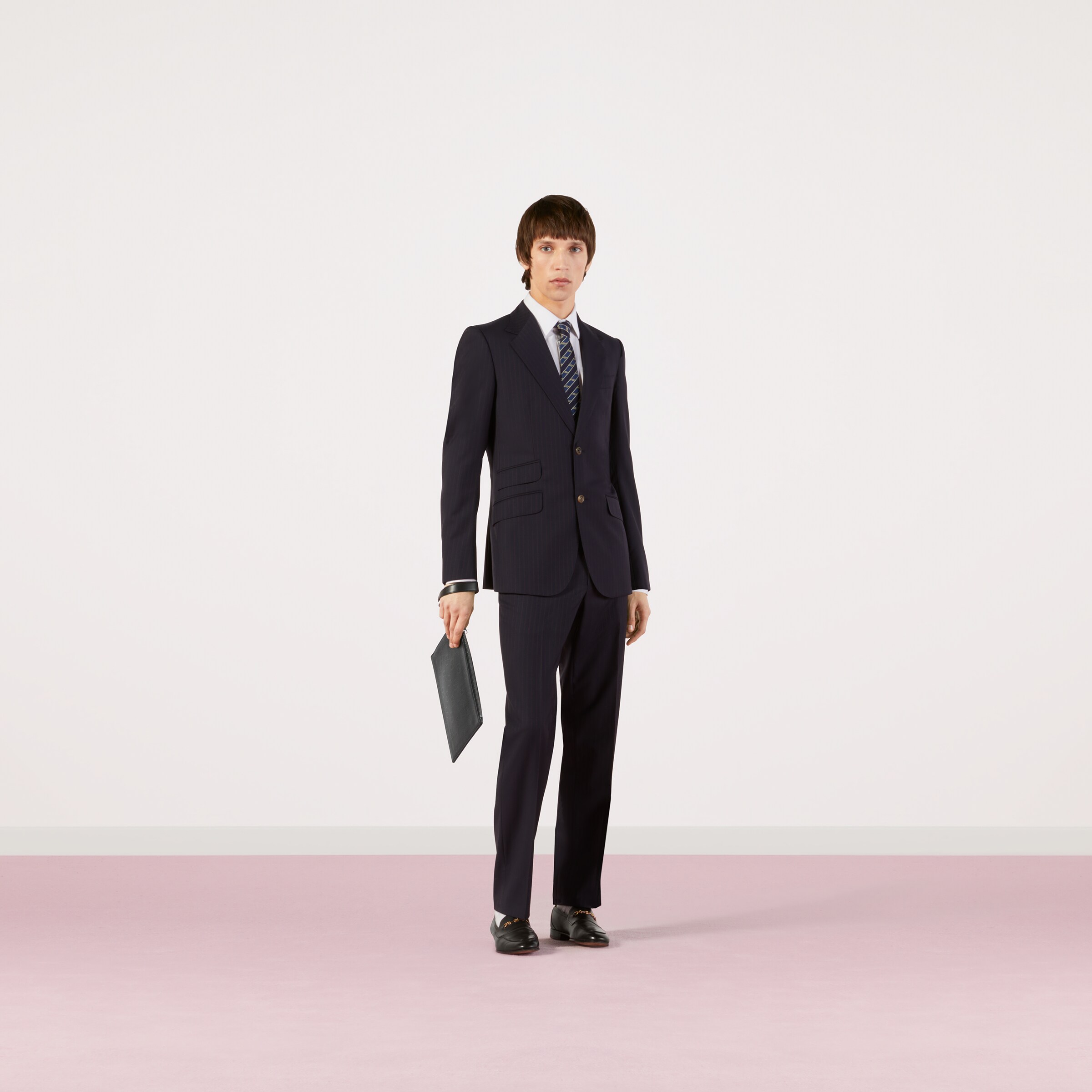 606248_ZAAAM_4116_002_100_0000_Light-Fitted-Gucci-pinstripe-suit.jpg