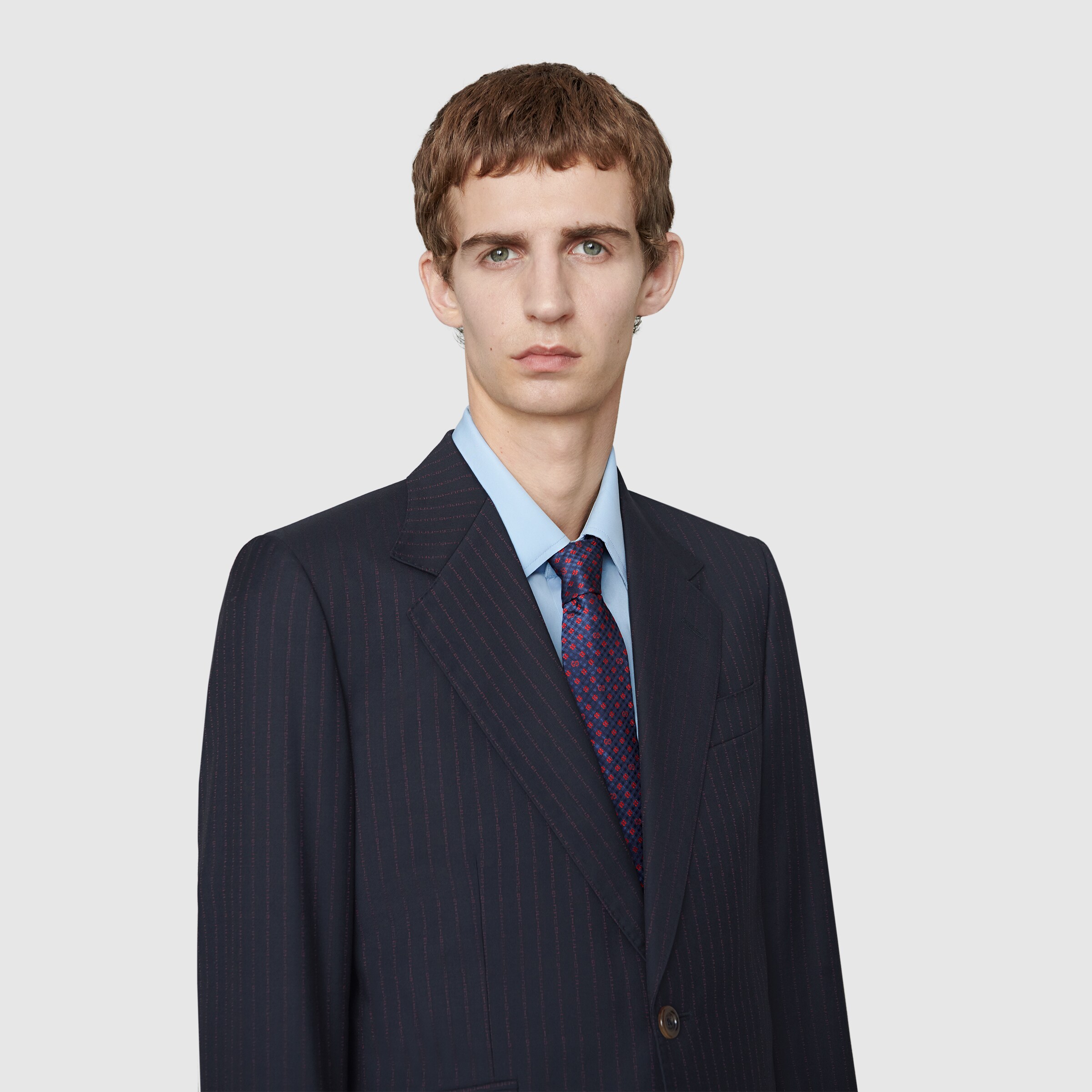 606248_ZAAAM_4116_012_100_0000_Light-Fitted-Gucci-pinstripe-suit.jpg
