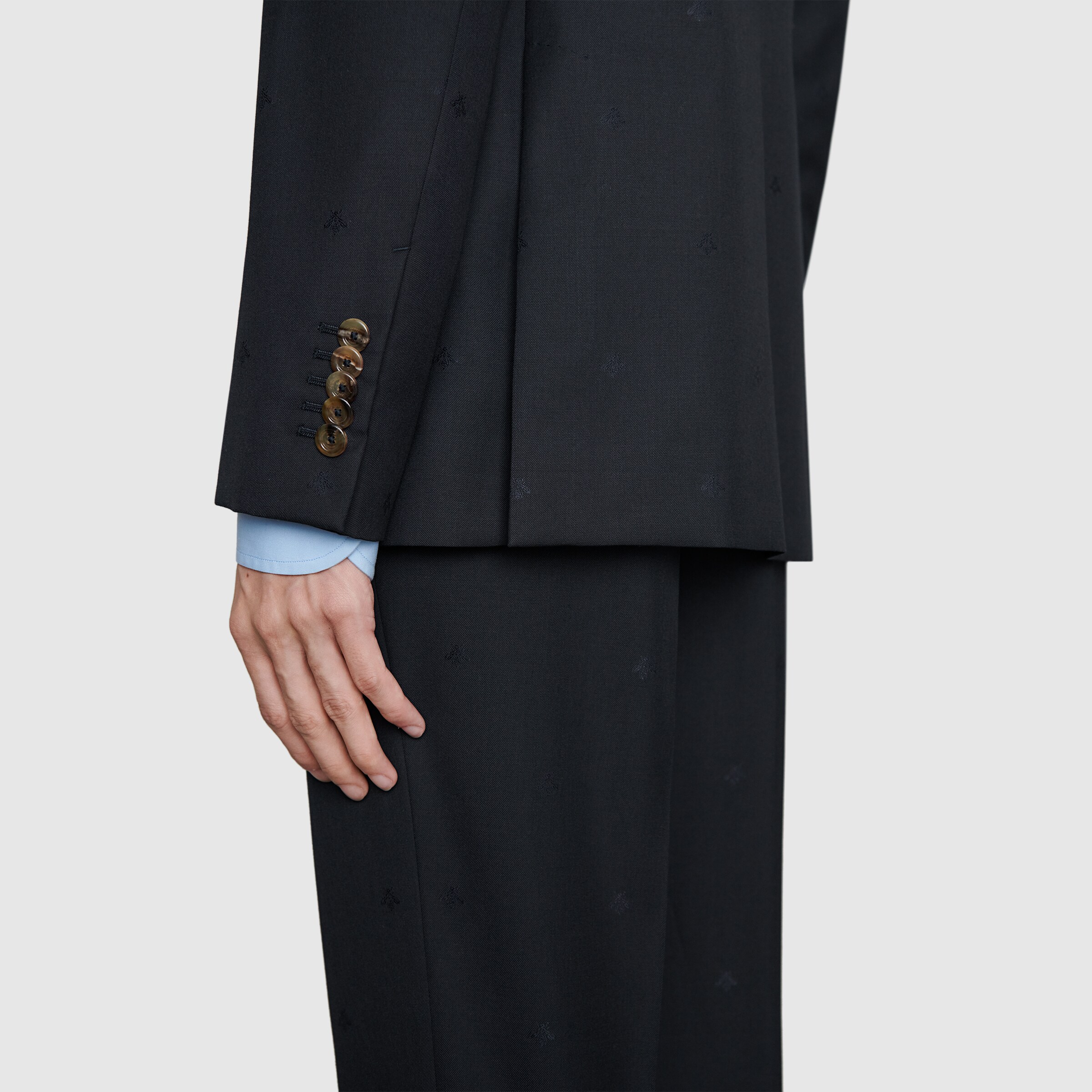 604081_Z589E_4440_013_100_0000_Light-Straight-fit-bee-wool-gabardine-suit.jpg