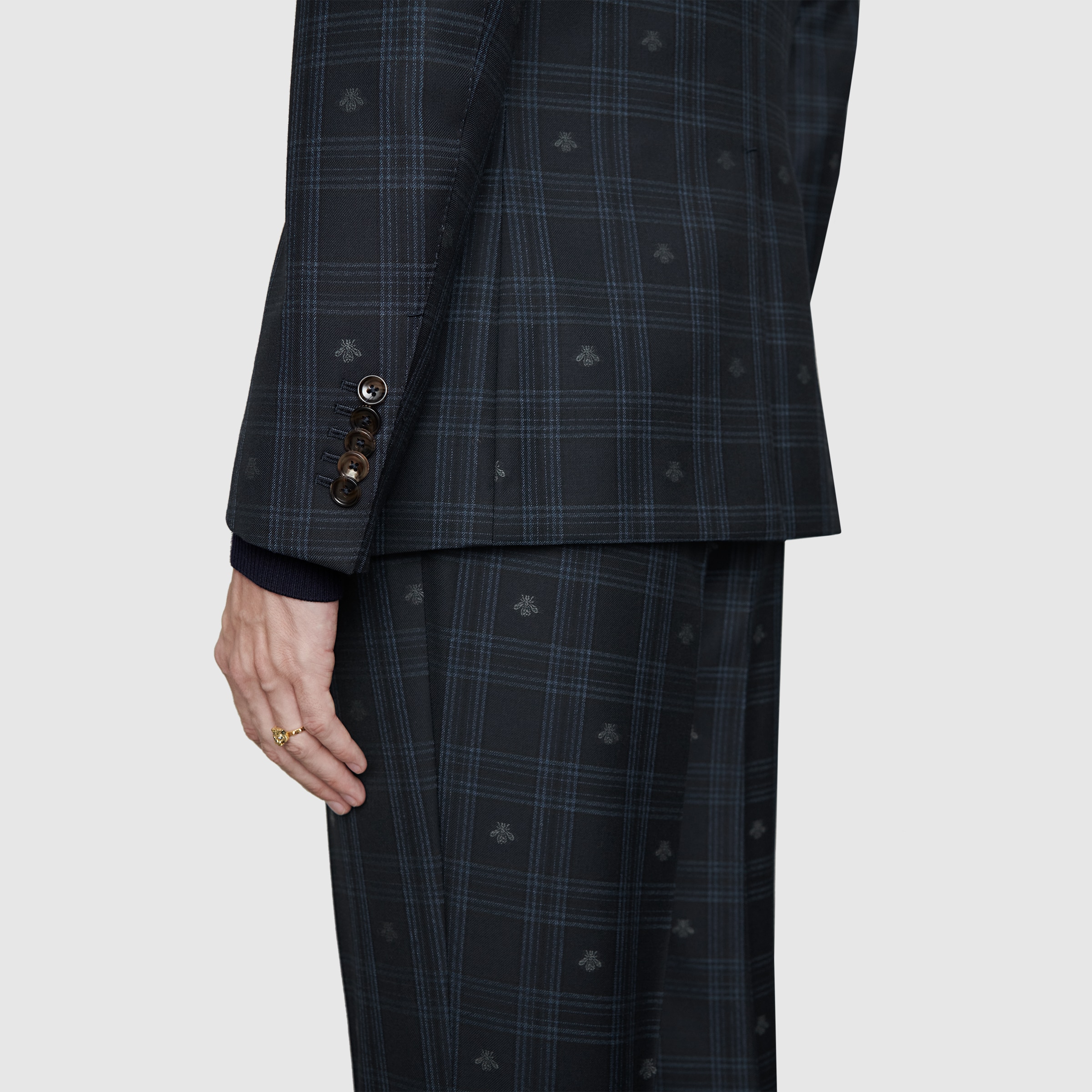 606239_Z551J_4590_013_100_0000_Light-Fitted-bee-check-wool-suit.jpg