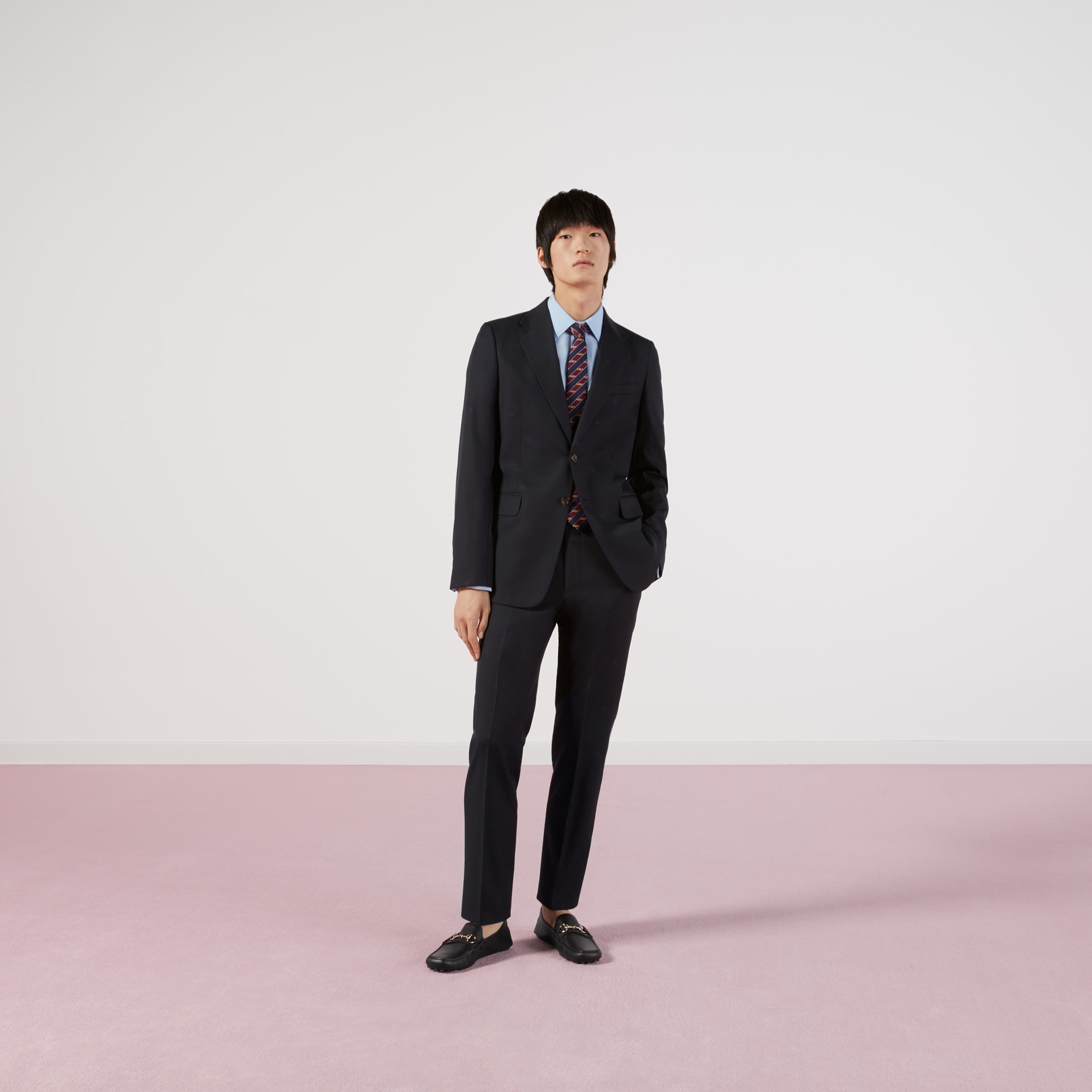 604081_Z589E_4440_002_100_0000_Light-Straight-fit-bee-wool-gabardine-suit.jpg