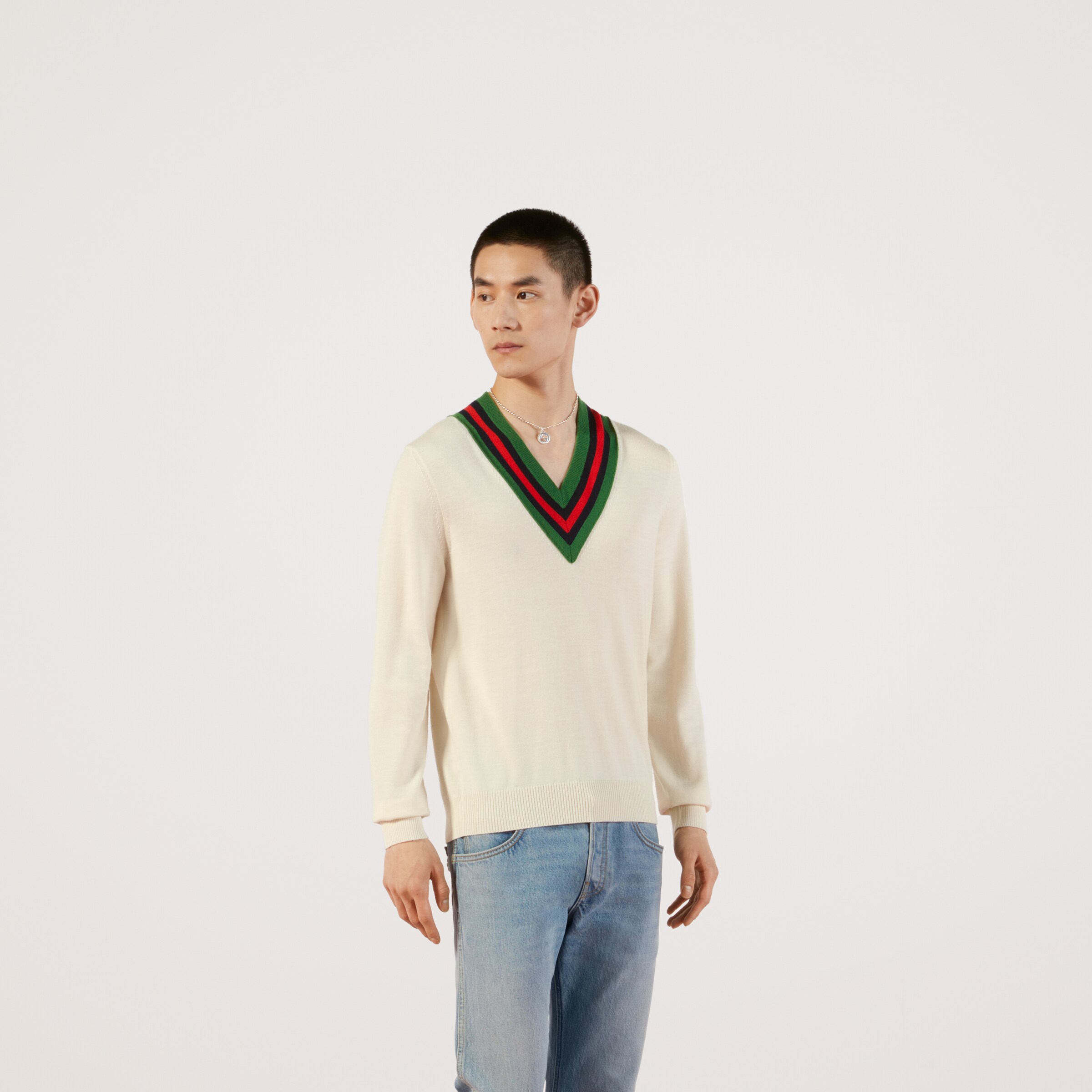 576802_XKAUK_9133_010_100_0000_Light-V-neck-wool-knit-jumper.jpg