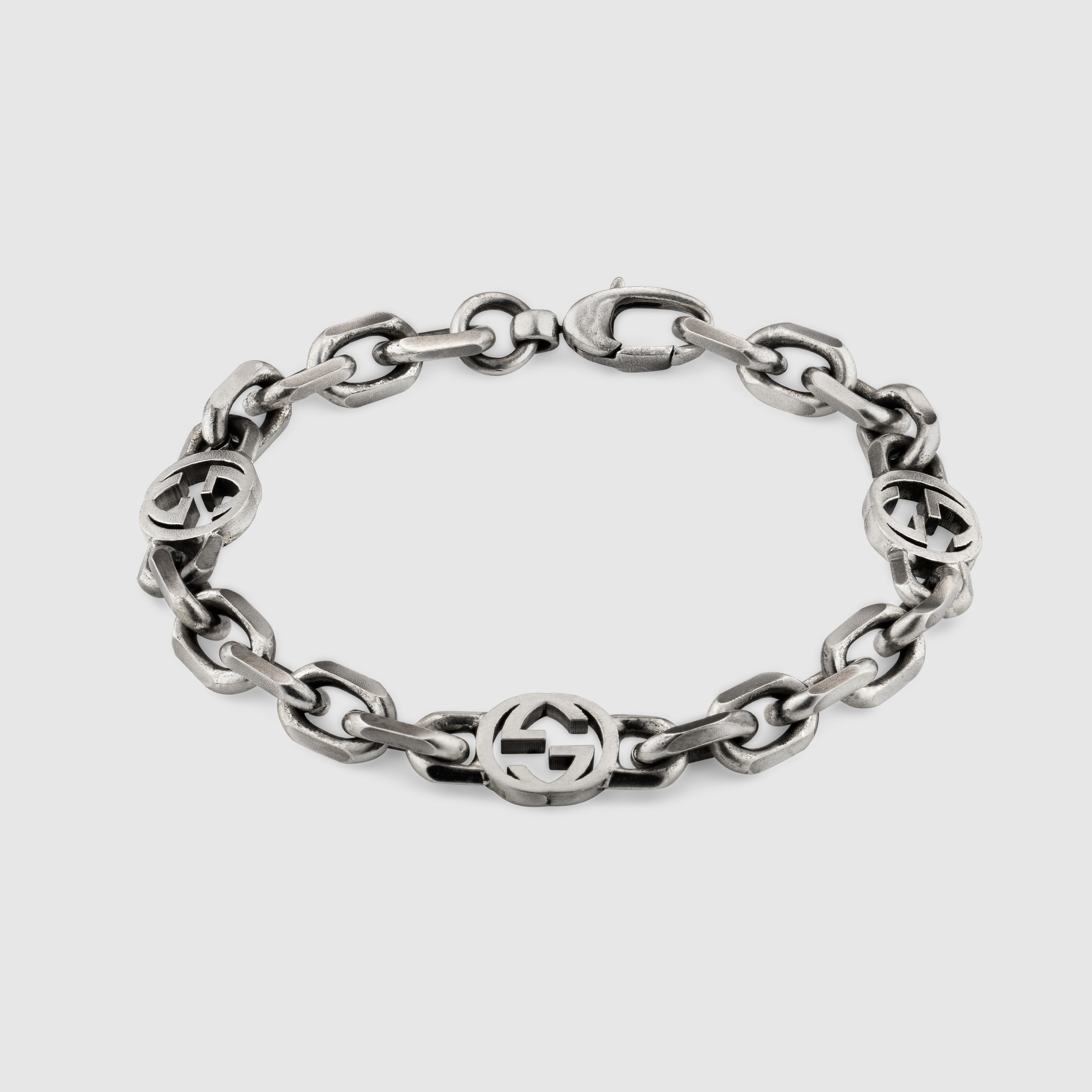 620798_J8400_0811_001_100_0000_Light-Silver-bracelet-with-Interlocking-G.jpg