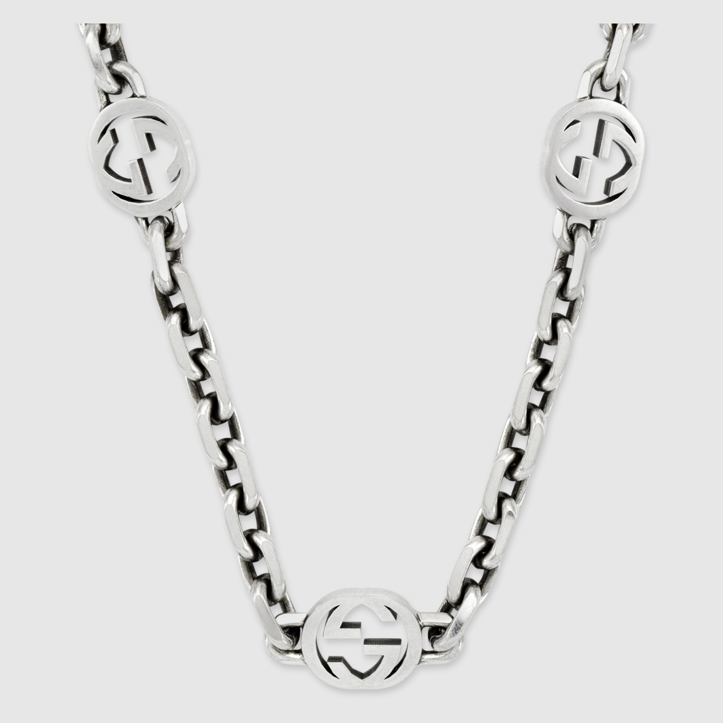 627078_J8400_0728_002_100_0000_Light-Interlocking-G-necklace.jpg