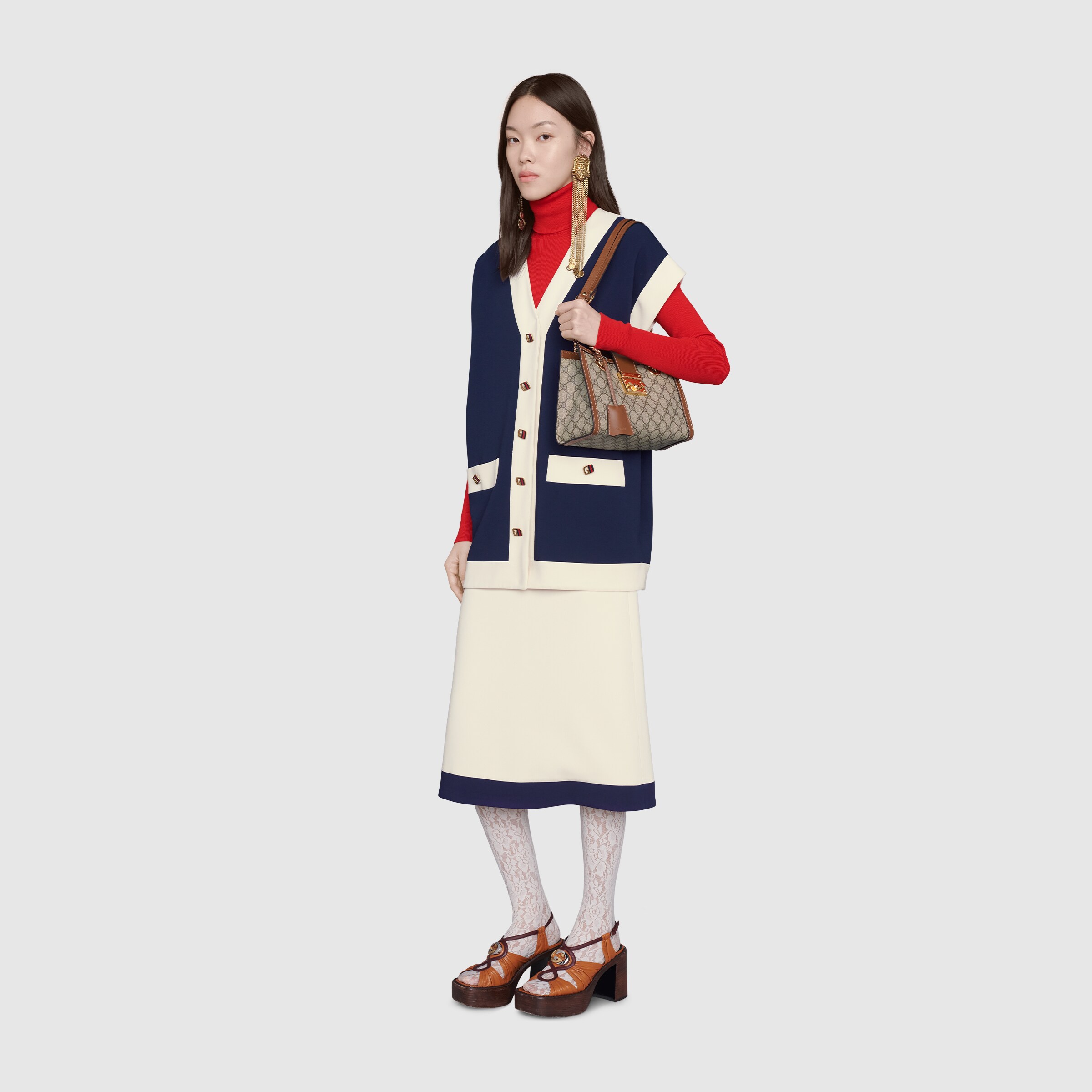 498156_KHNKG_8534_005_100_0000_Light-Padlock-small-GG-shoulder-bag.jpg