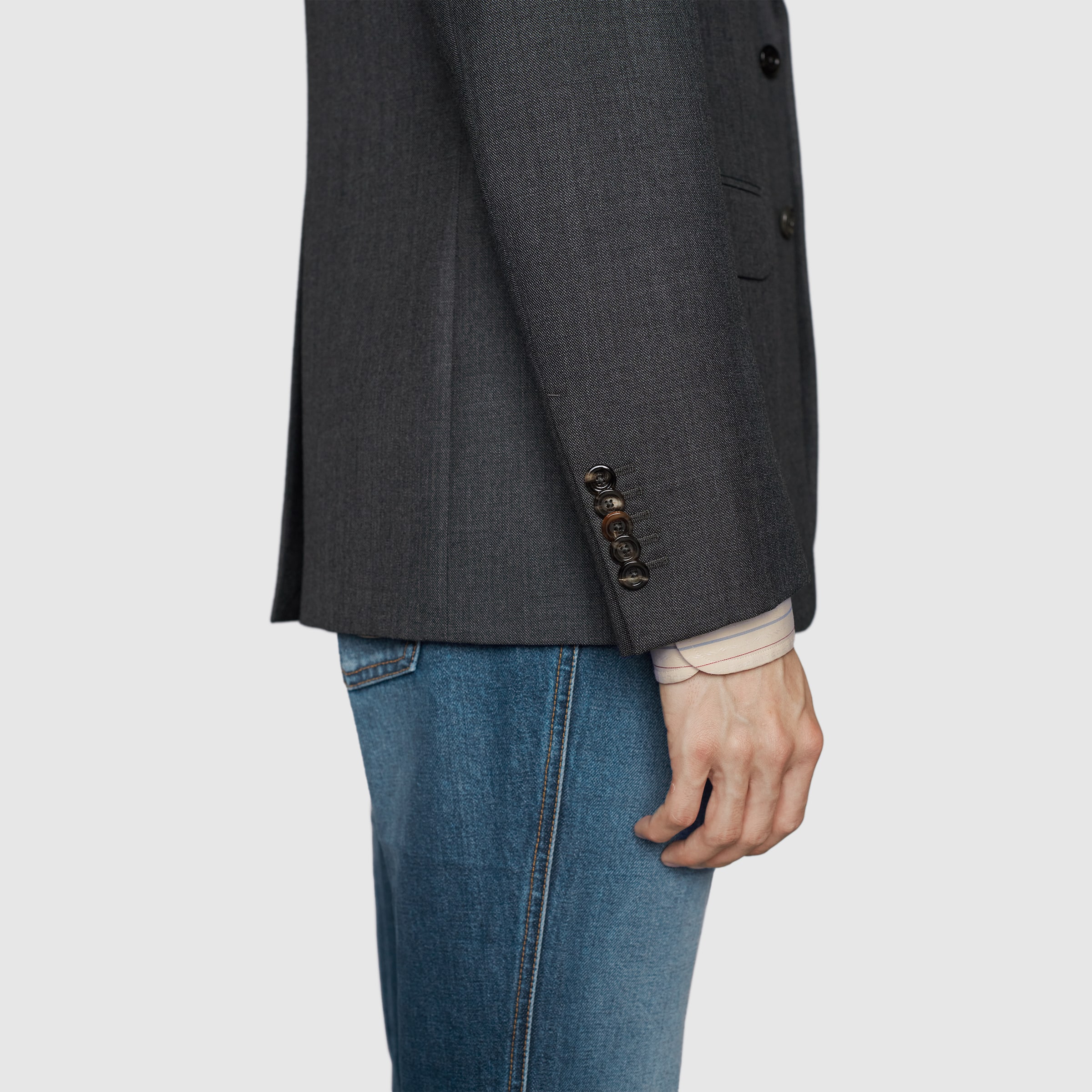 625378_ZAC6H_1200_011_100_0000_Light-Wool-jacket-with-Gucci-label.jpg