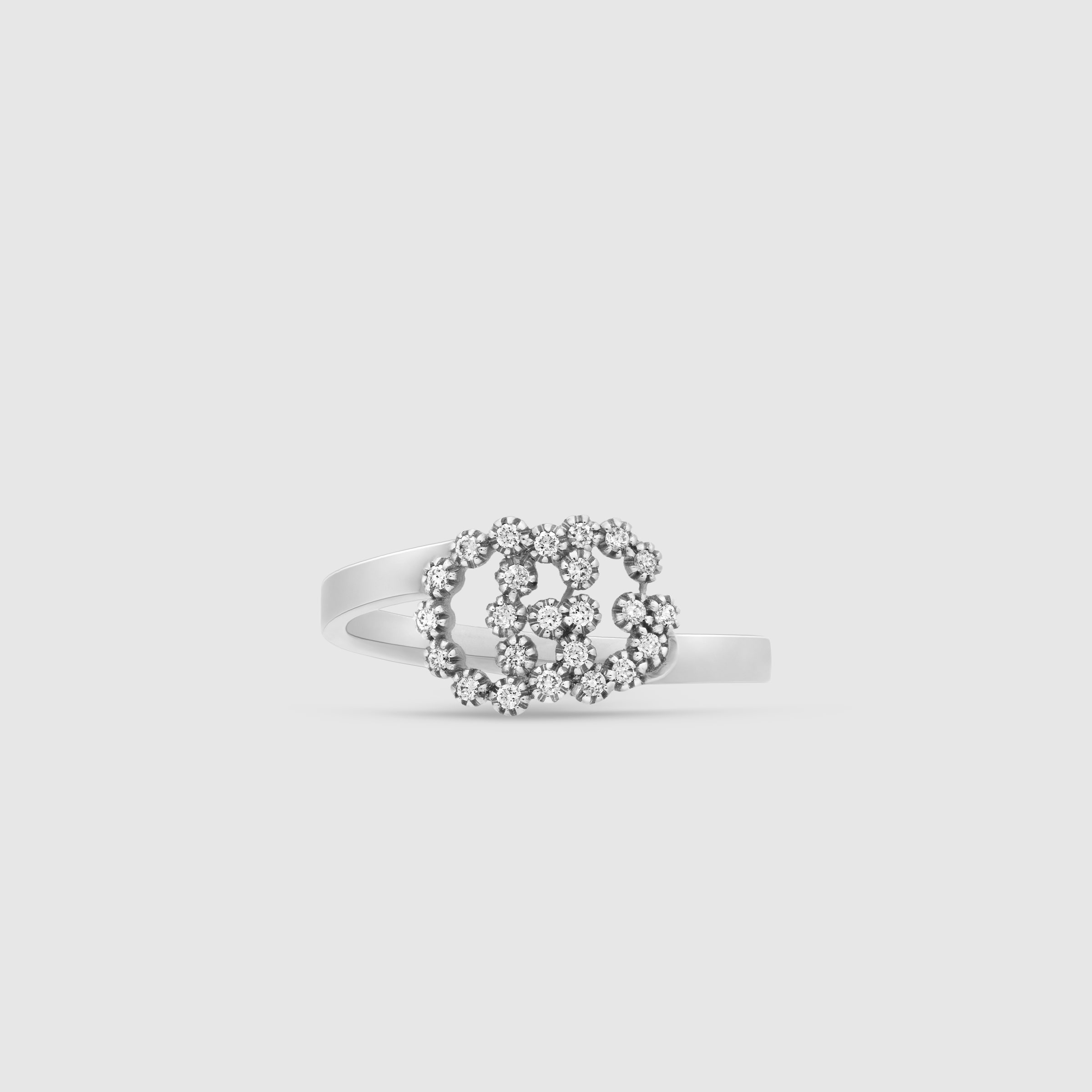 481650_J8568_9066_001_100_0000_Light-GG-Running-18k-ring-with-diamonds.jpg
