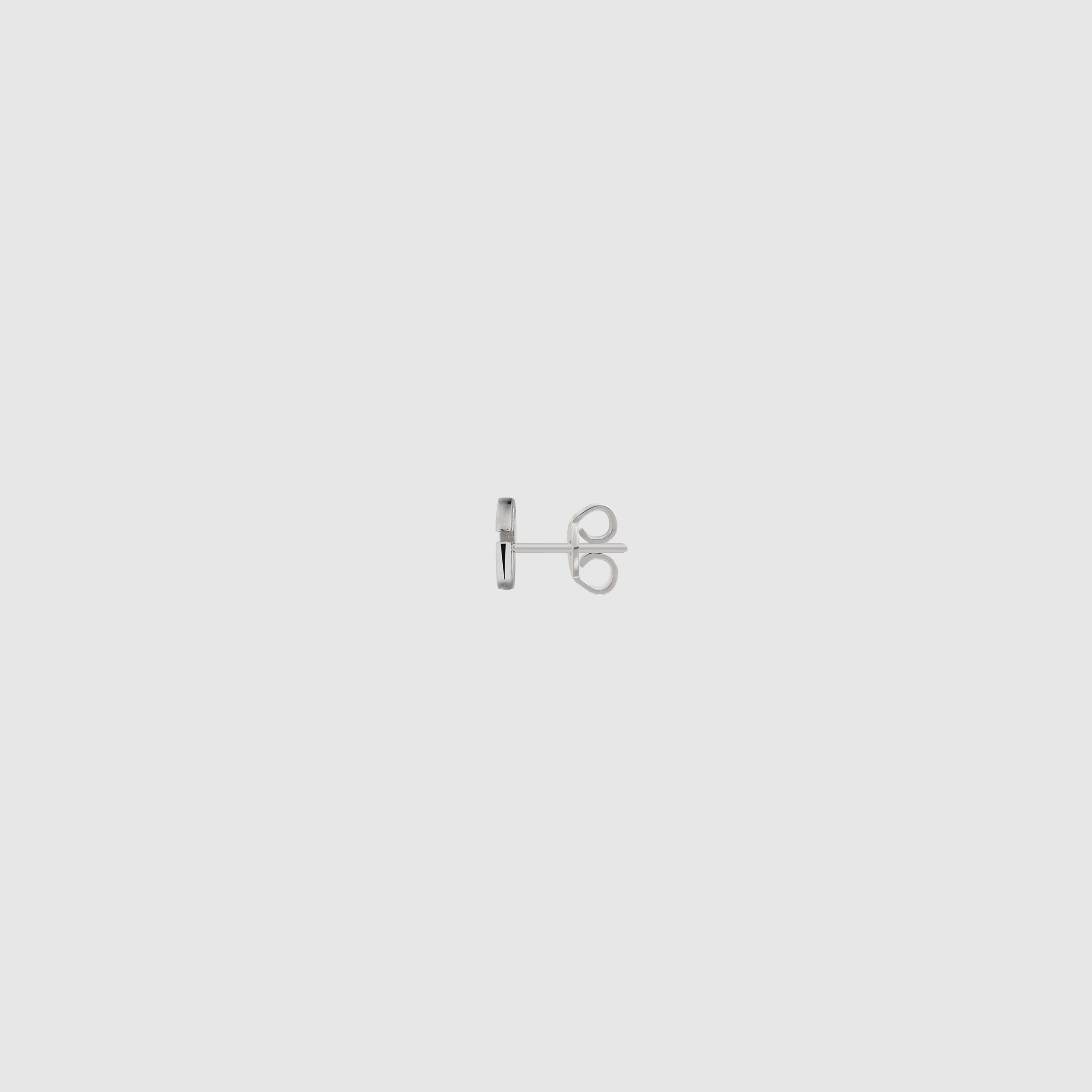094074_J8502_9000_002_100_0000_Light-GG-stud-18k-earrings.jpg