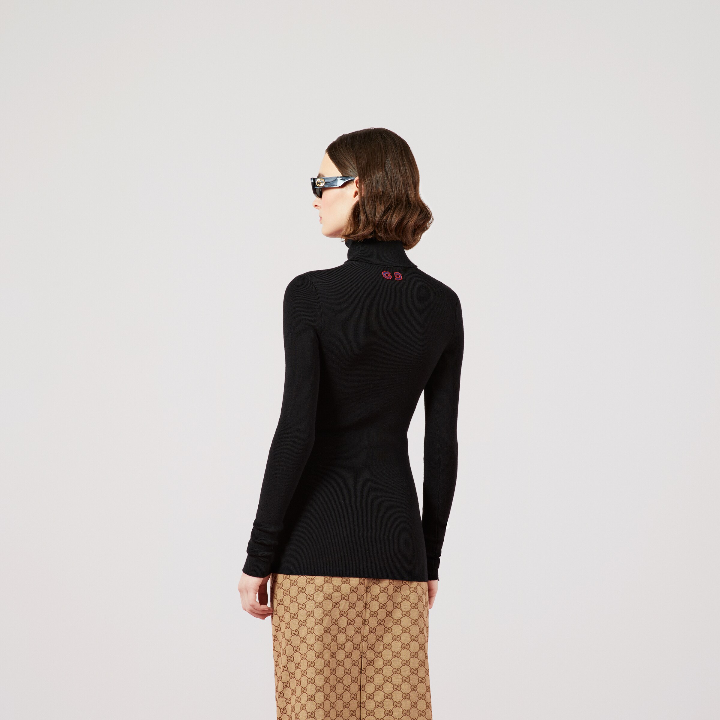 467680_XKA7X_1000_011_100_0000_Light-Fine-rib-knit-wool-turtleneck.jpg