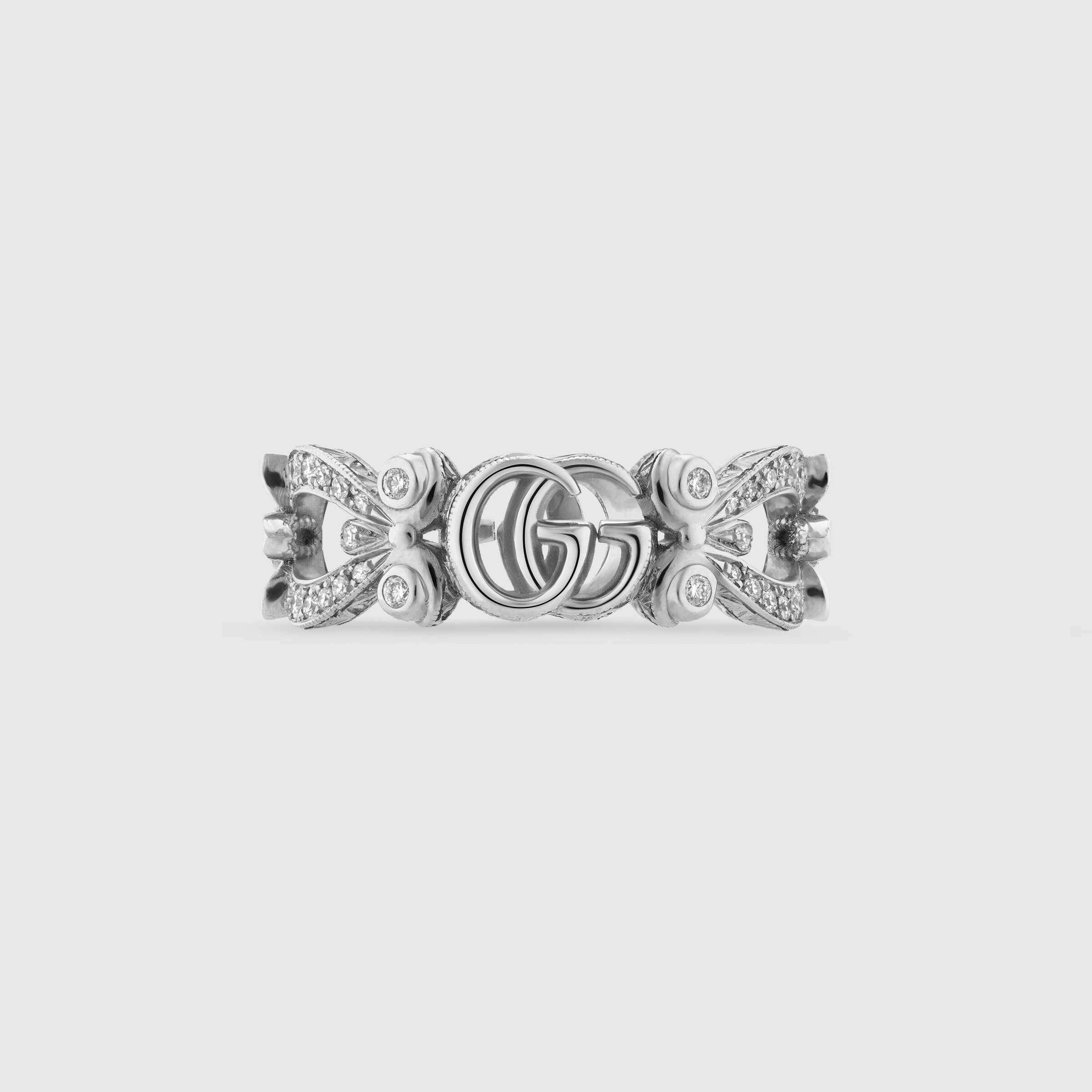 629828_J8568_9066_004_100_0000_Light-Gucci-Flora-18k-ring-with-pav-diamonds.jpg