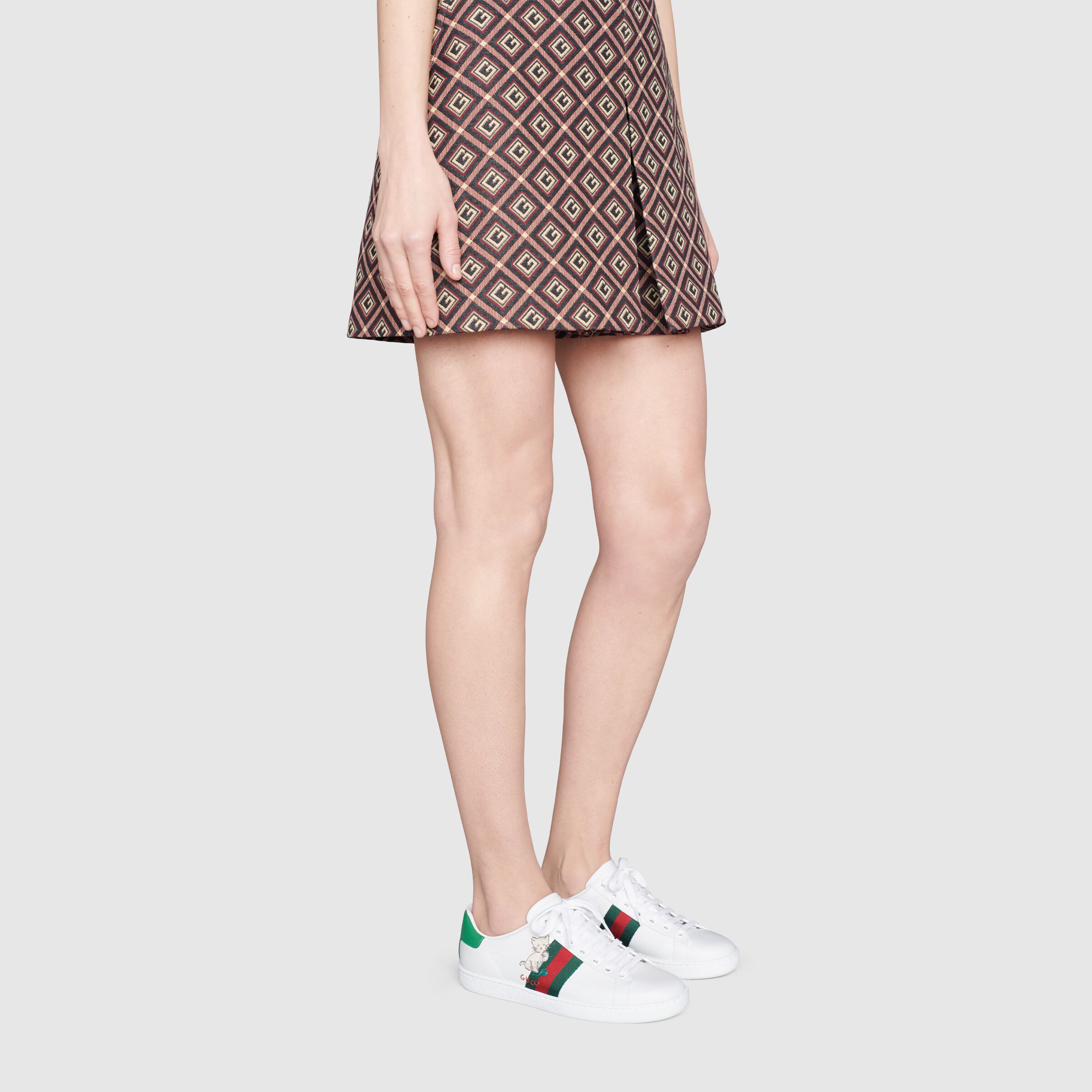 630616_1XG60_9114_008_100_0000_Light-Womens-Ace-sneaker-with-kitten.jpg