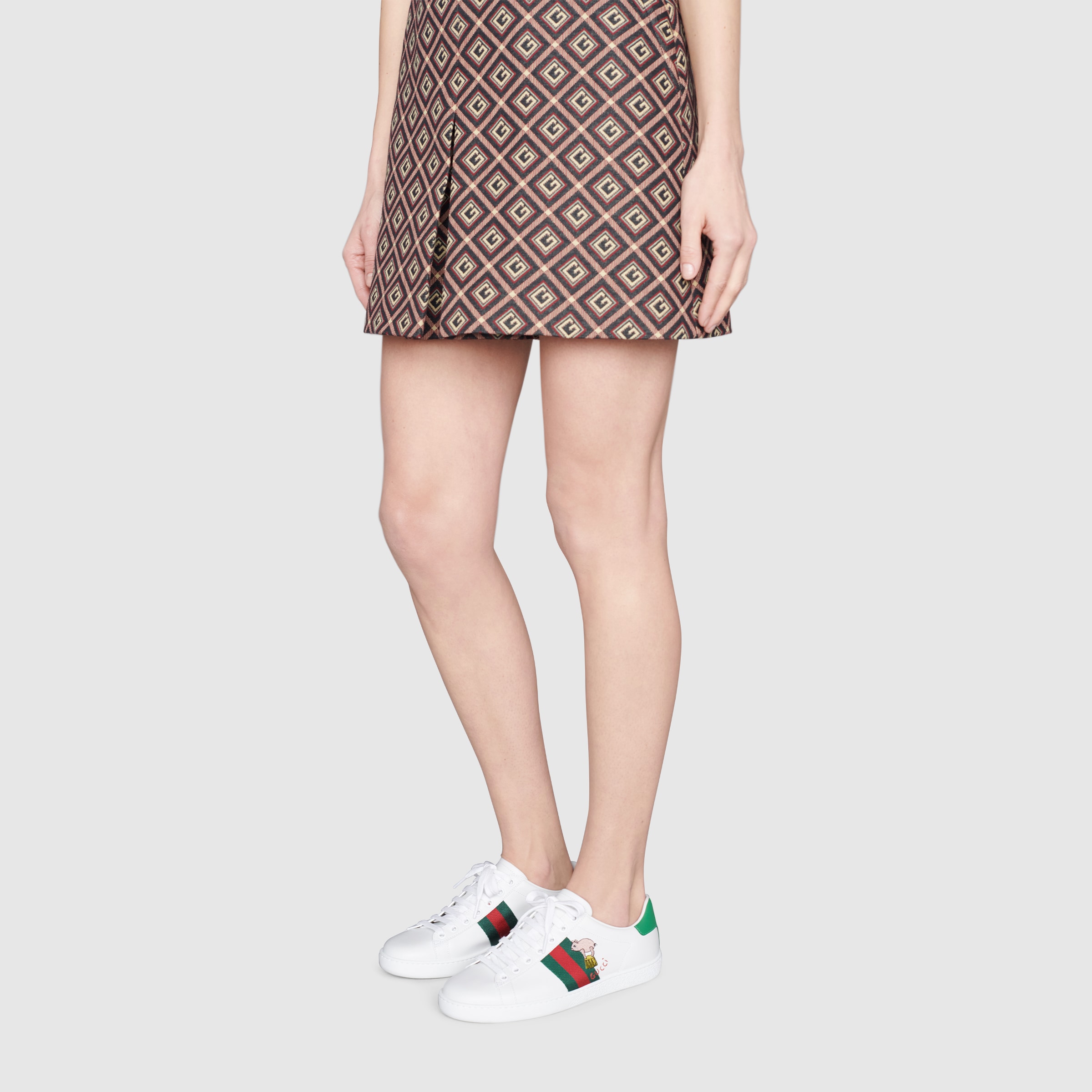 630616_1XG60_9114_009_100_0000_Light-Womens-Ace-sneaker-with-kitten.jpg