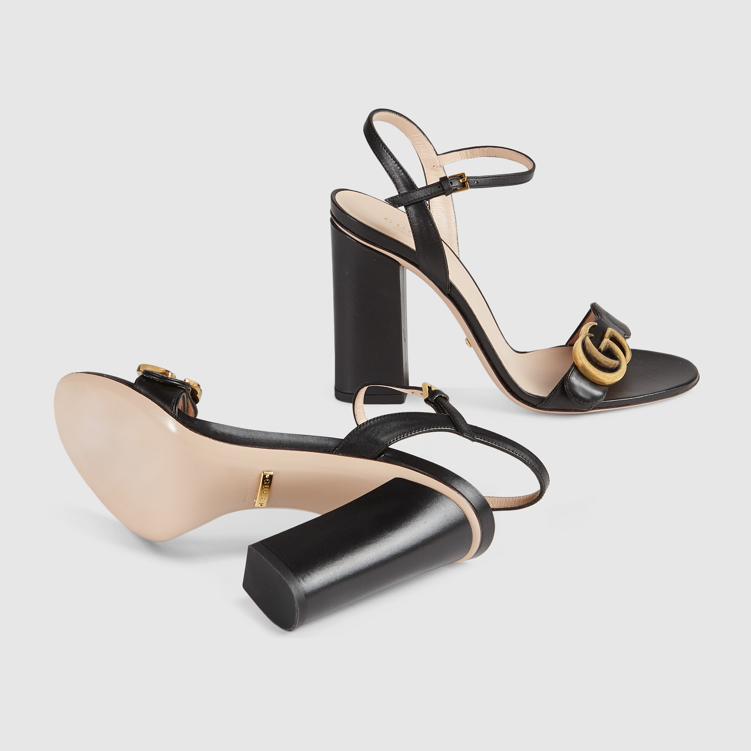 453378_A3N00_1000_005_071_0000_Light-Leather-sandal.jpg