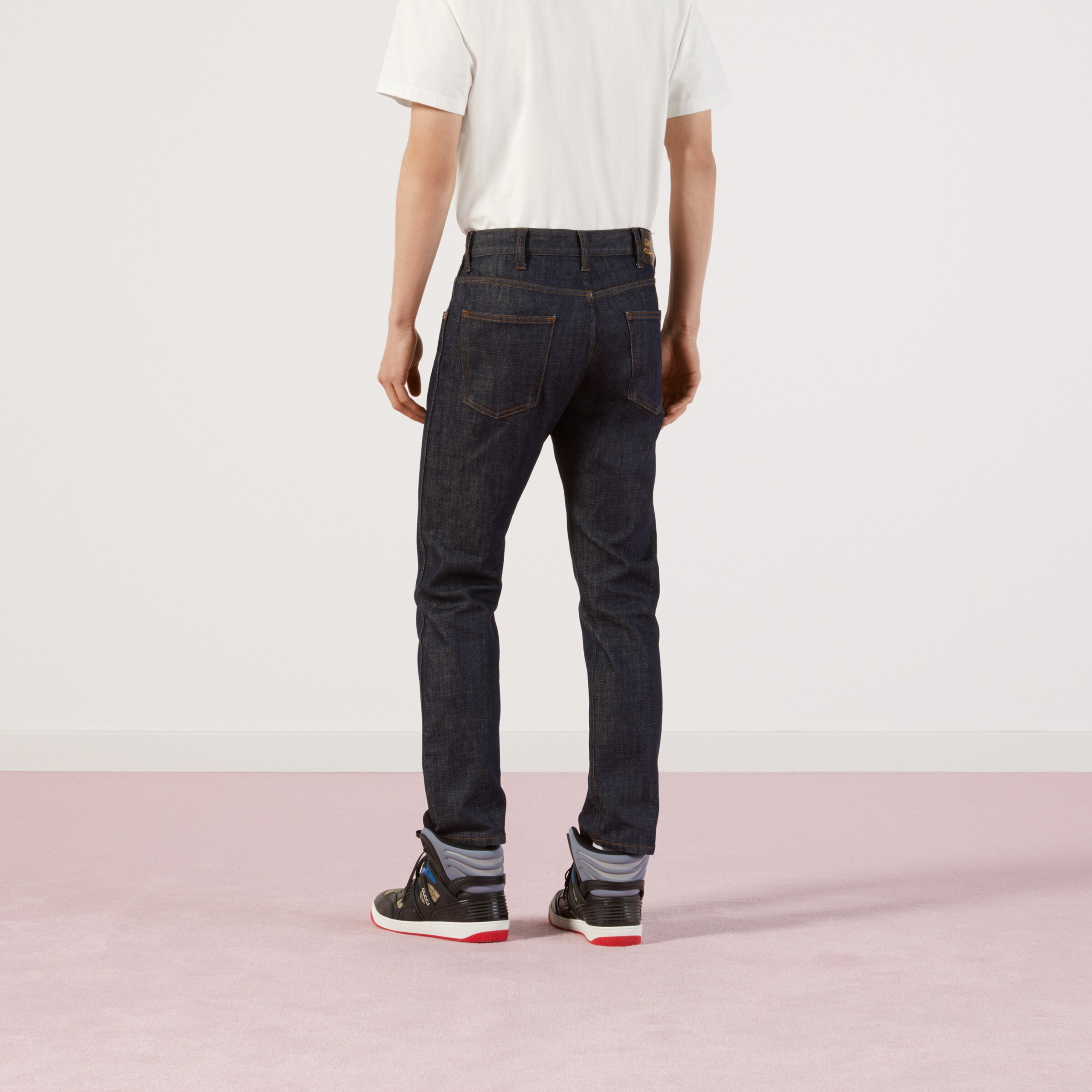 408637_XDBBS_4100_011_100_0000_Light-Tapered-washed-jeans.jpg