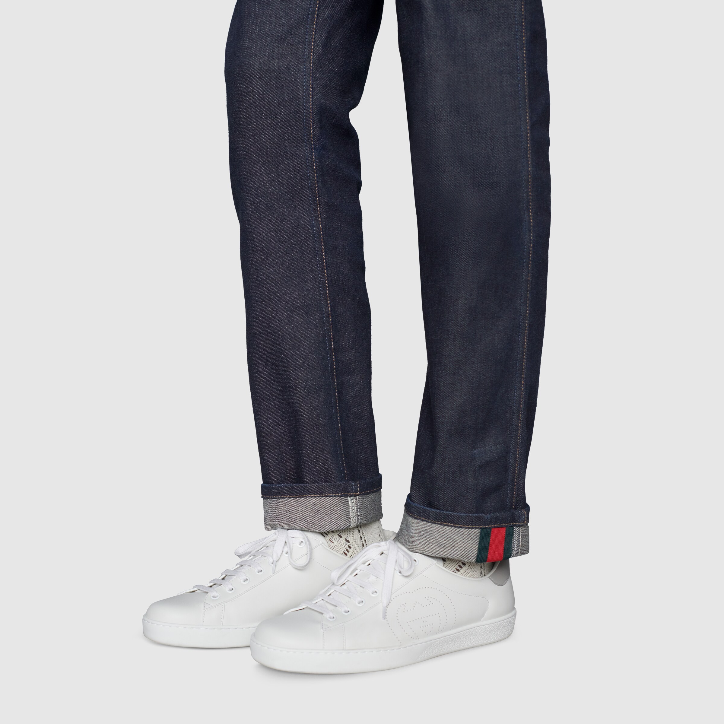430368_XR188_4393_010_100_0000_Light-Tapered-jeans-with-Web.jpg