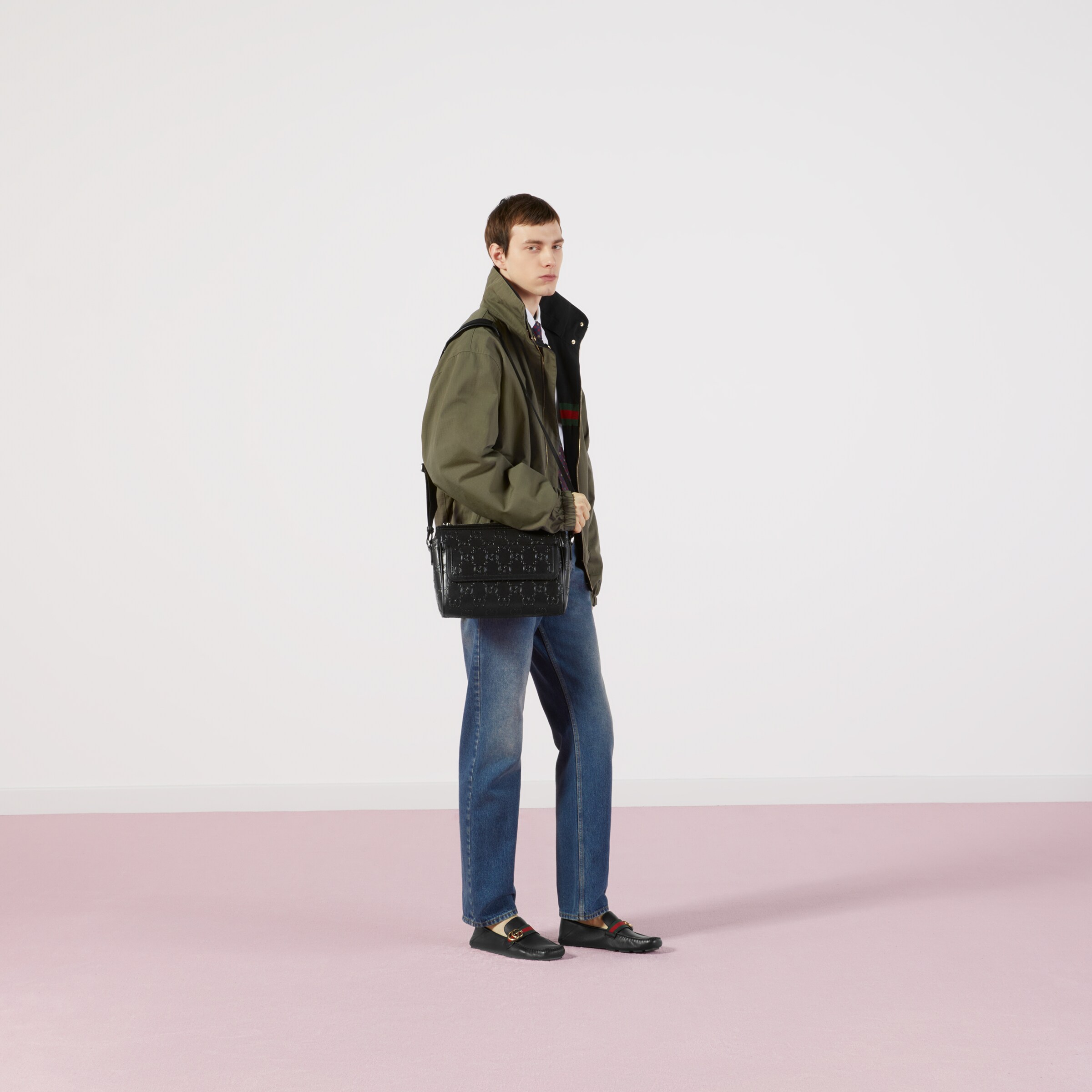 623953_XDBBQ_4011_002_100_0000_Light-Regular-fit-washed-jeans.jpg
