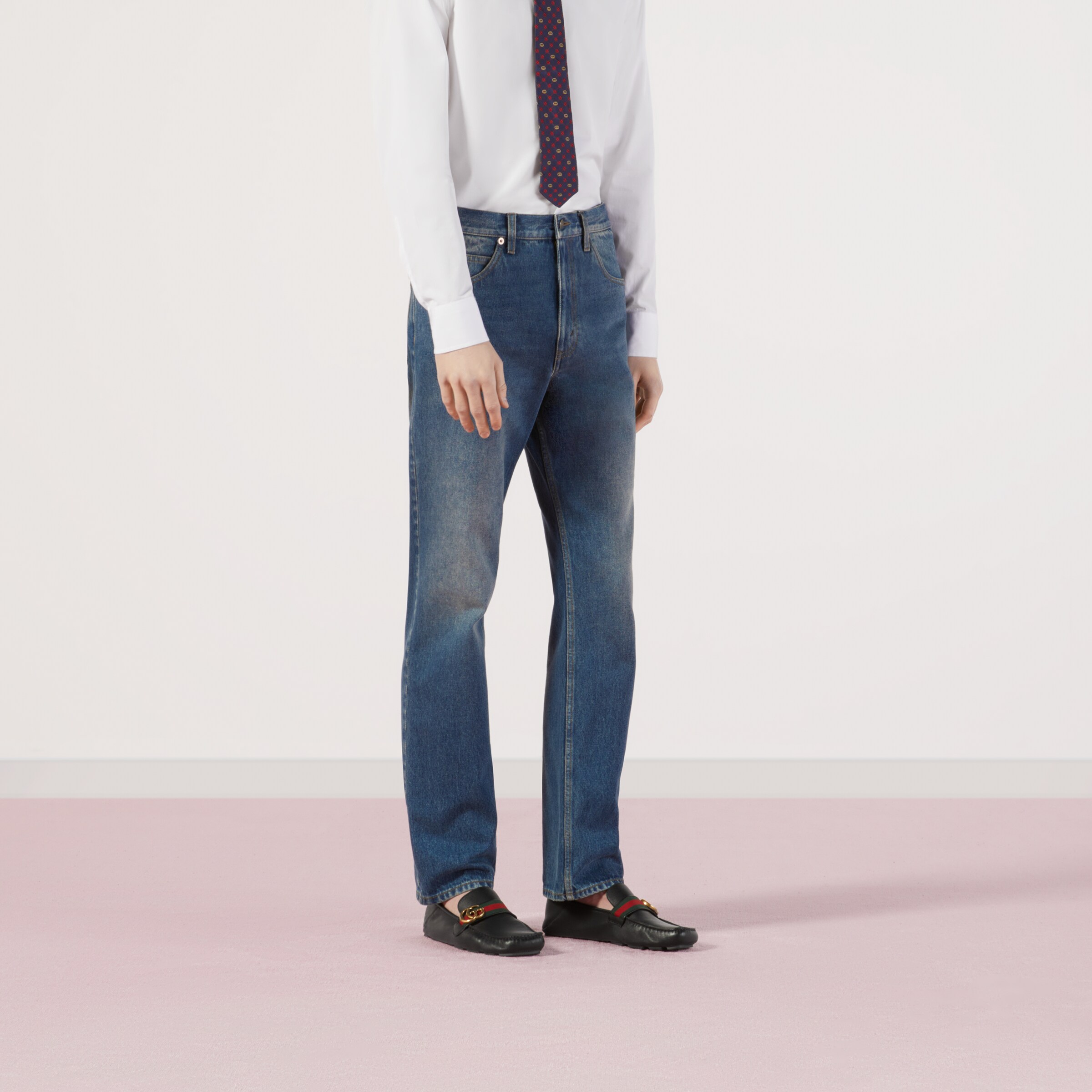 623953_XDBBQ_4011_010_100_0000_Light-Regular-fit-washed-jeans.jpg