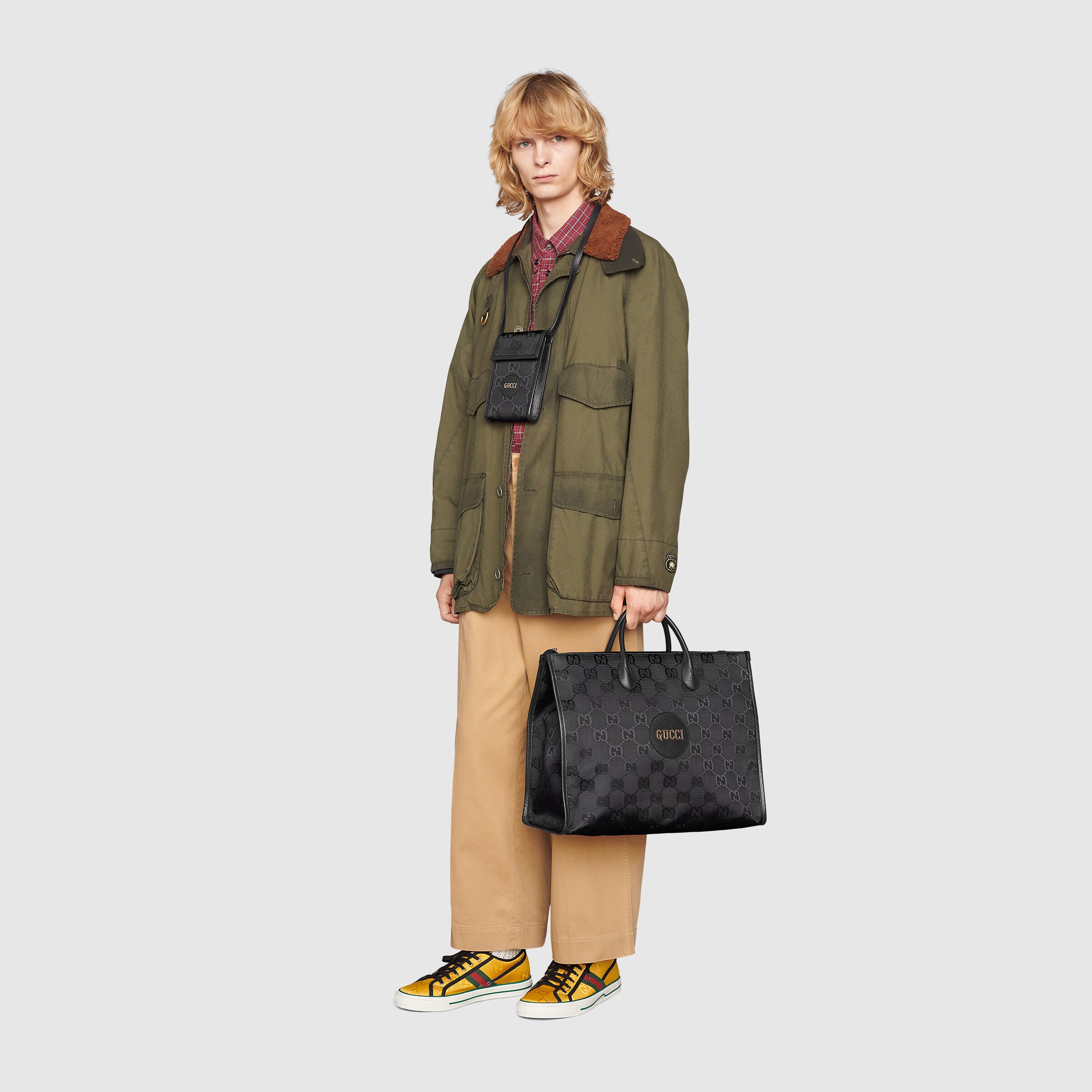 625599_H9HAN_1000_011_100_0000_Light-Gucci-Off-The-Grid-mini-bag.jpg