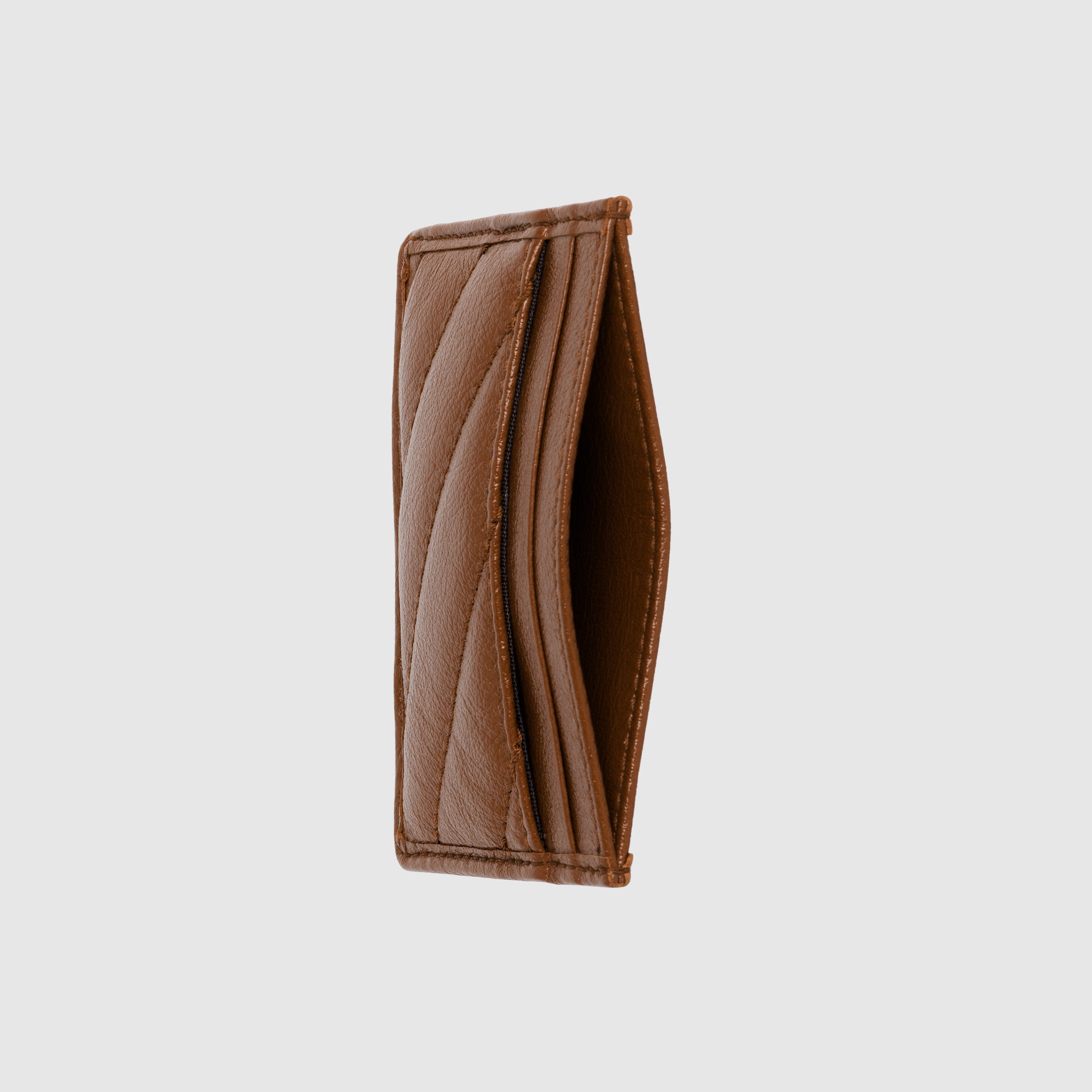 443127_0OLFT_2535_002_080_0000_Light-GG-Marmont-matelass-card-case.jpg