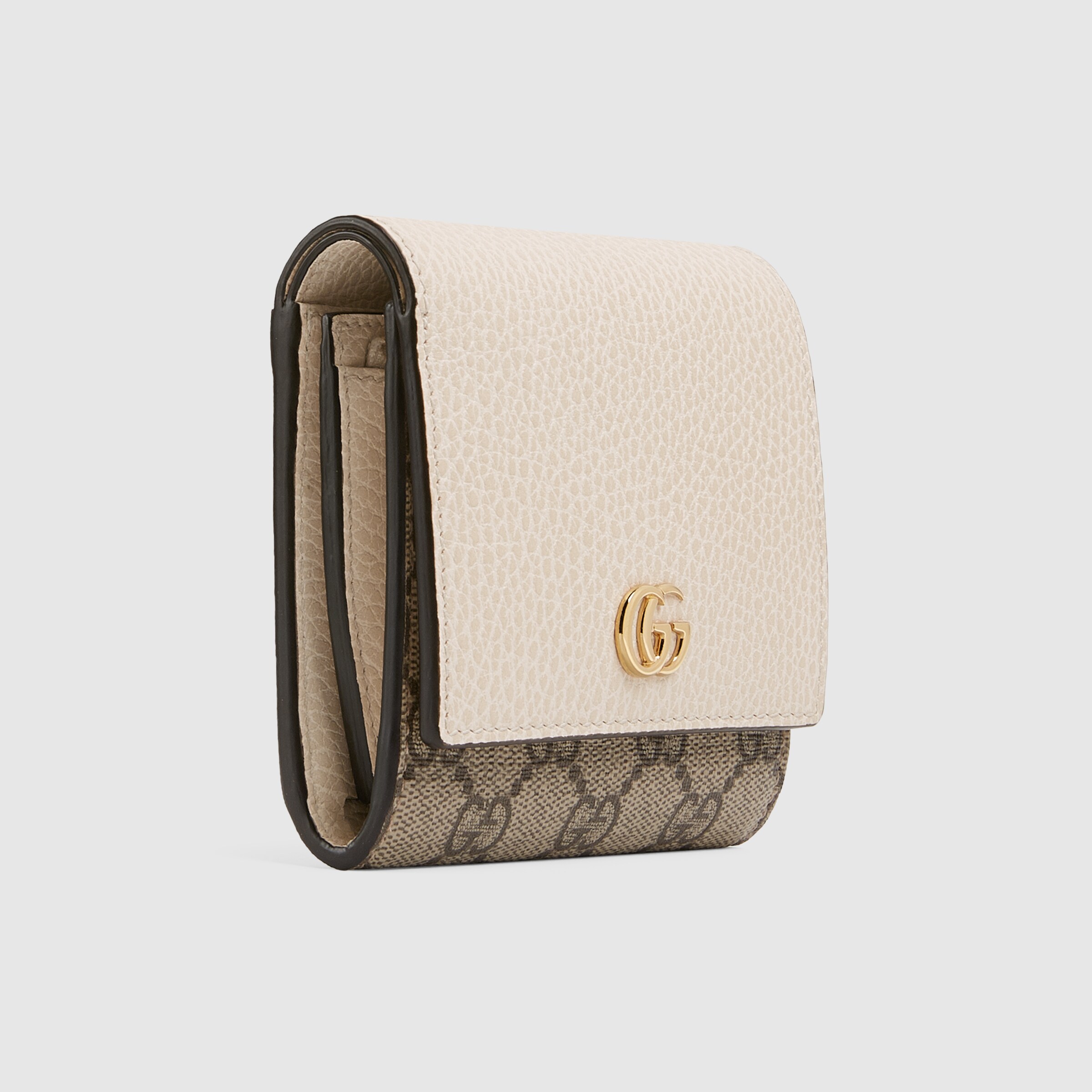 598587_17WAG_9096_004_080_0000_Light-GG-Marmont-wallet.jpg