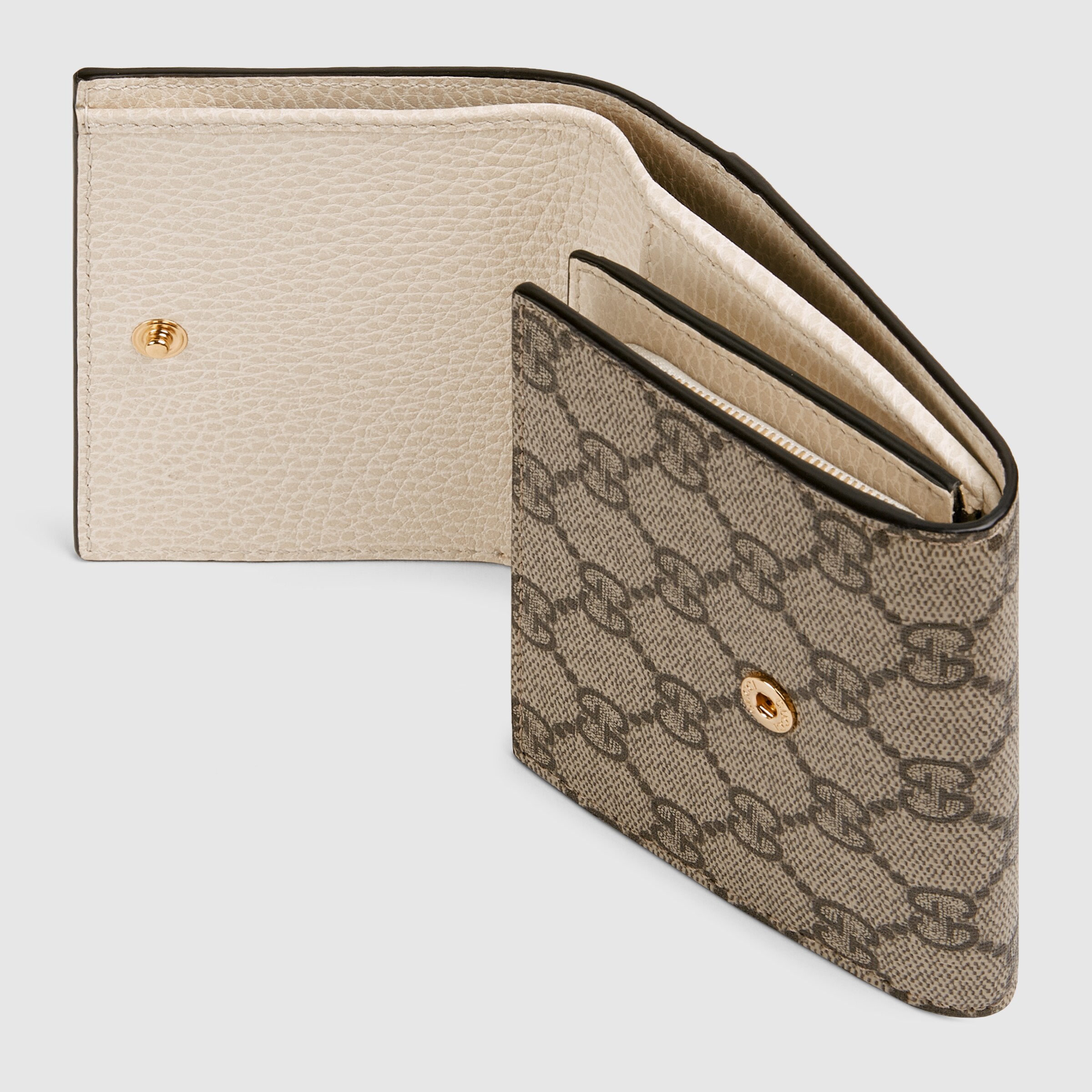 598587_17WAG_9096_006_080_0000_Light-GG-Marmont-wallet.jpg