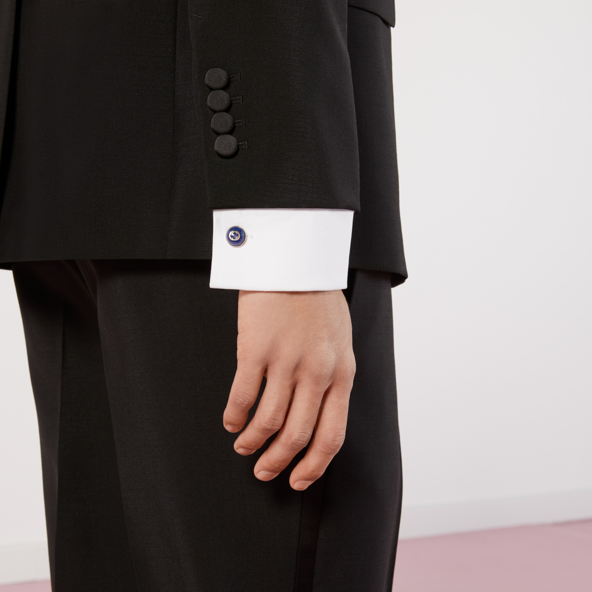 645589_I5930_8136_003_100_0000_Light-Cufflinks-with-Interlocking-G.jpg