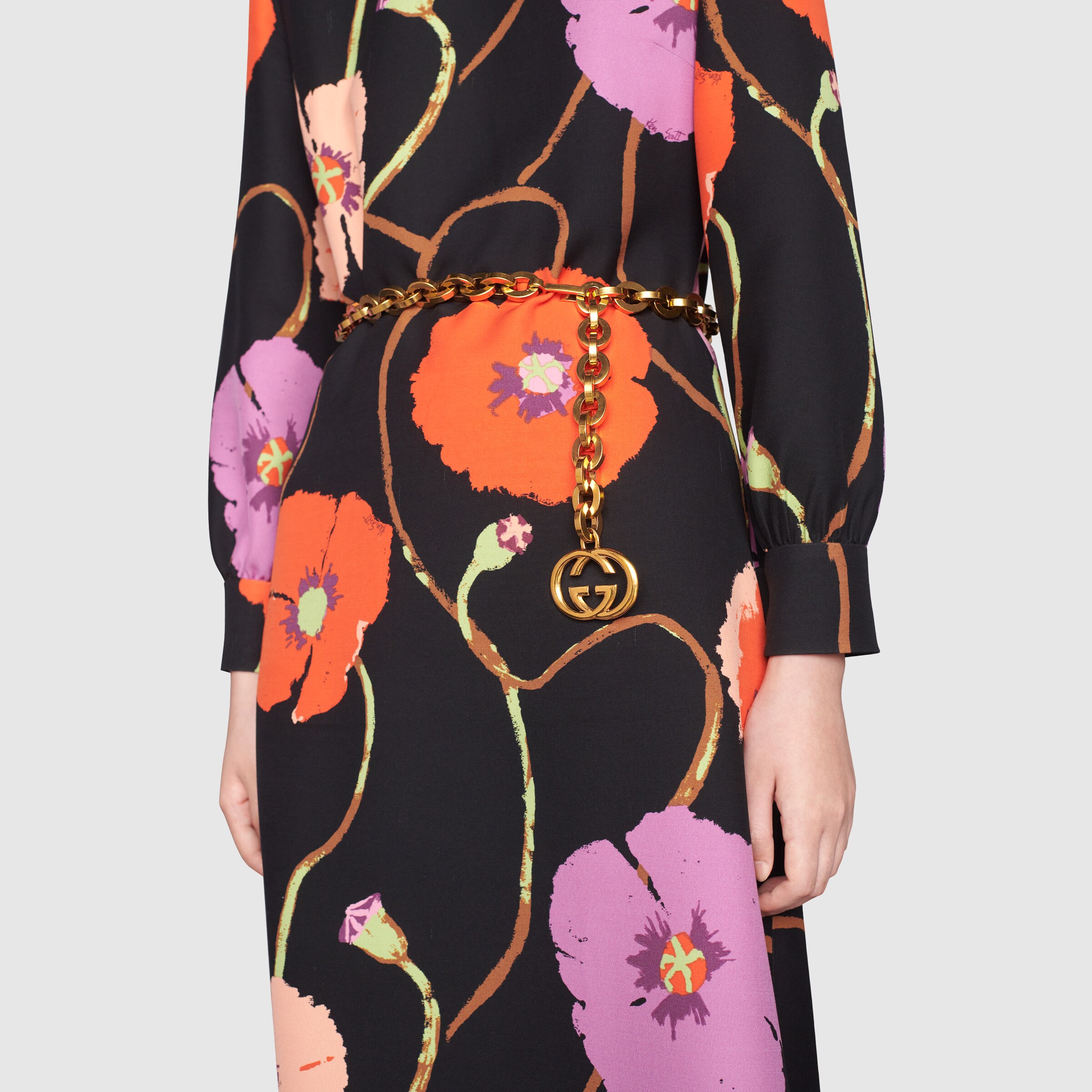 649931_J160T_0863_008_100_0000_Light-Chain-belt-with-Interlocking-G-charm.jpg