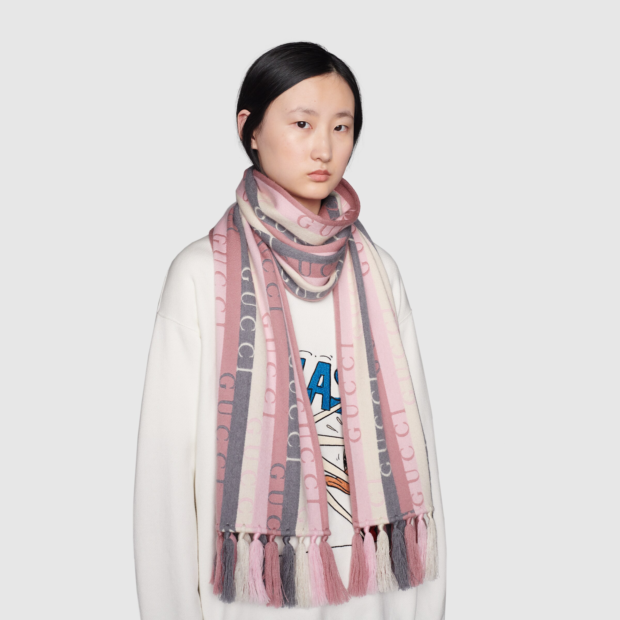 634166_3GD91_5578_008_100_0000_Light-Gucci-stripe-wool-scarf.jpg