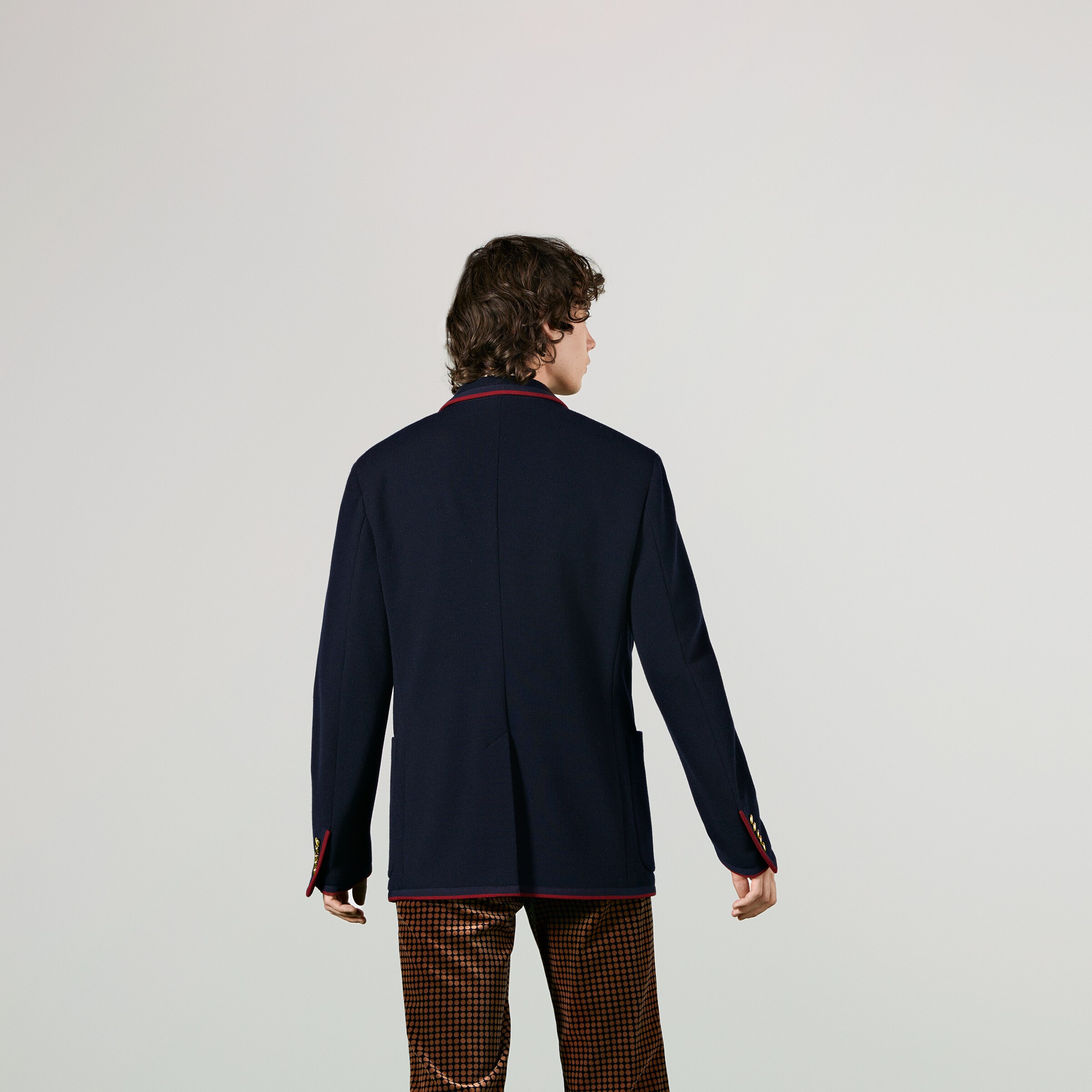 645195_ZAC3R_4440_011_100_0000_Light-Wool-cotton-jersey-jacket-with-patches.jpg