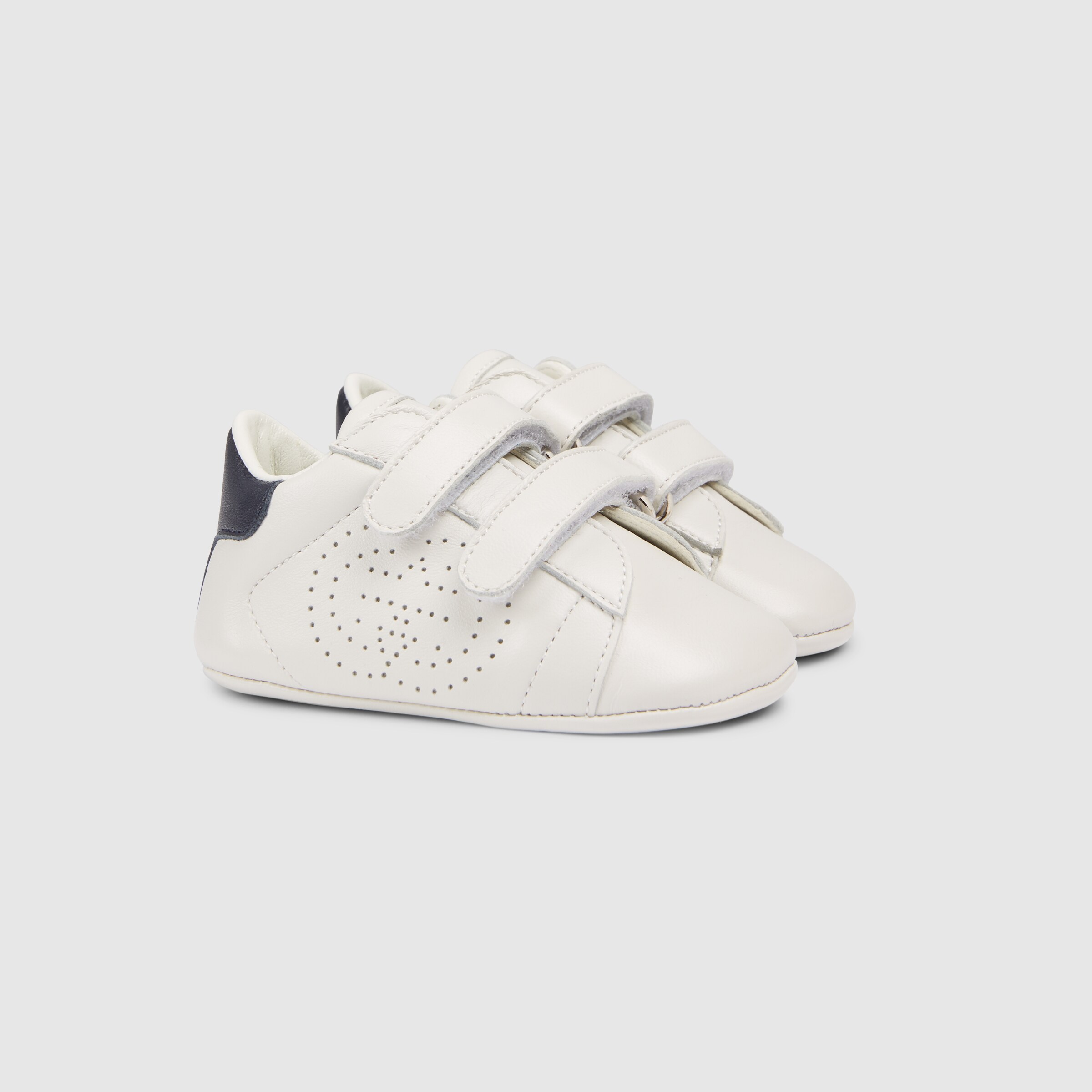 647028_1D740_9062_002_100_0000_Light-Baby-Ace-sneaker-with-Interlocking-G.jpg