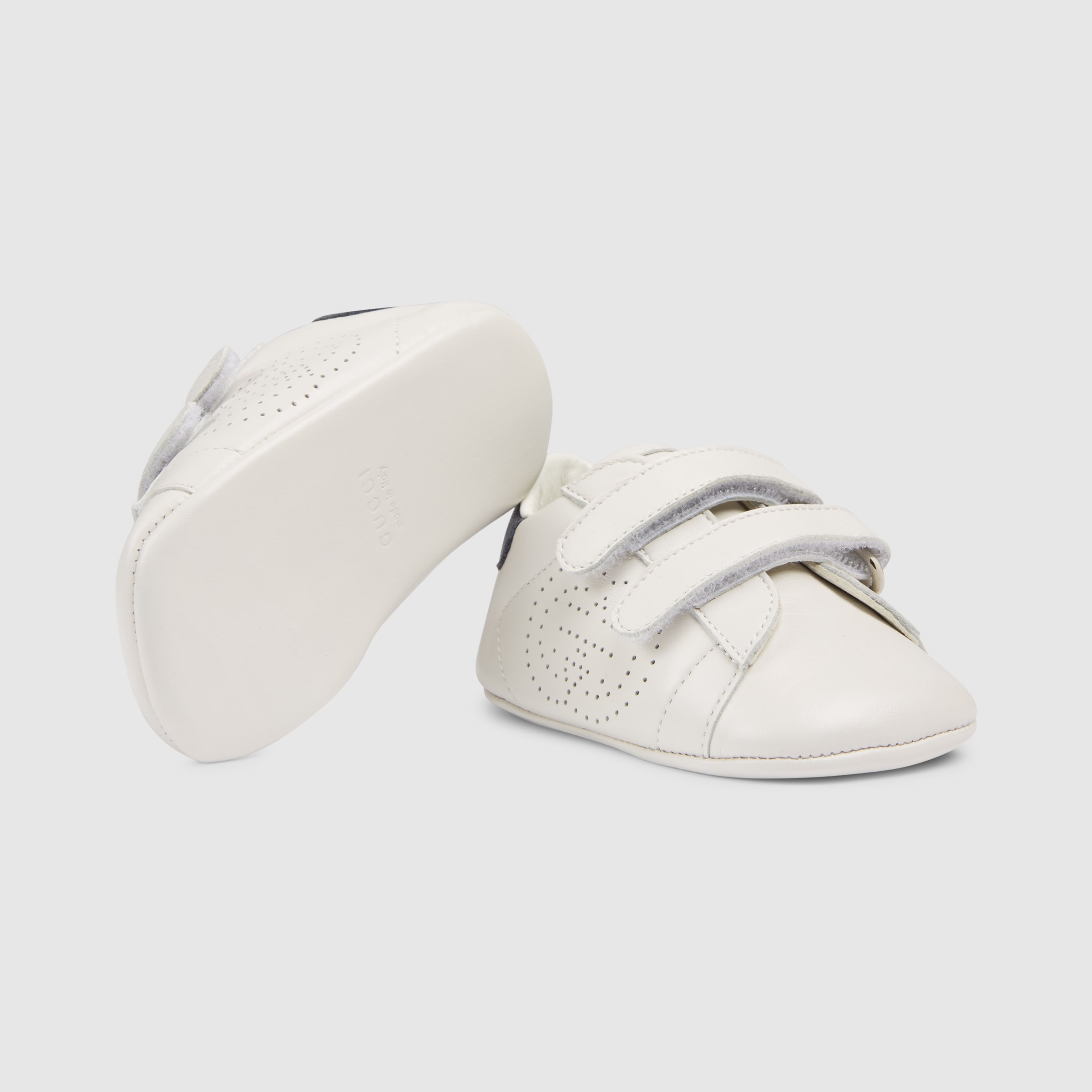 647028_1D740_9062_006_100_0000_Light-Baby-Ace-sneaker-with-Interlocking-G.jpg