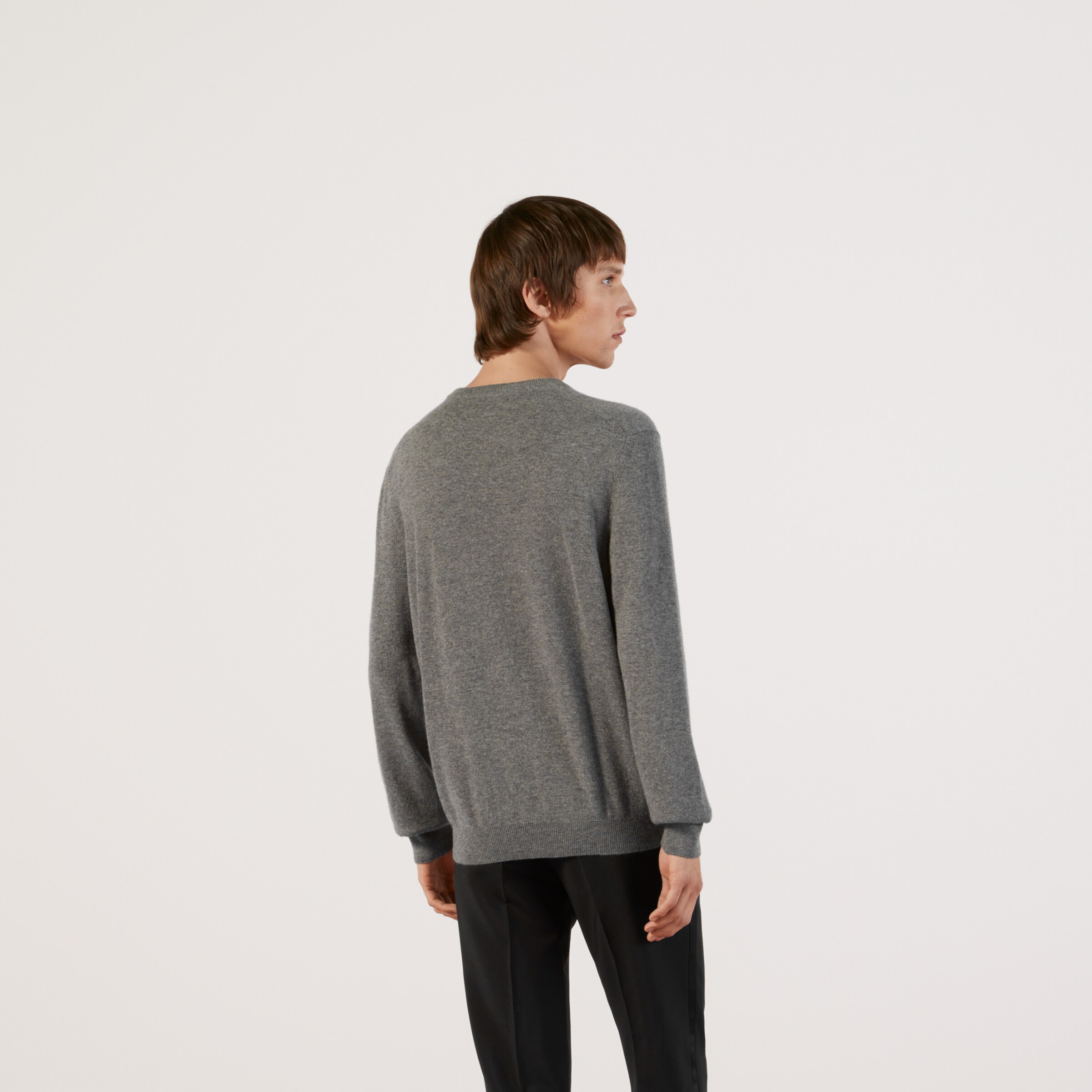 642794_XKBRM_1037_011_100_0000_Light-Cashmere-jumper-with-GG.jpg
