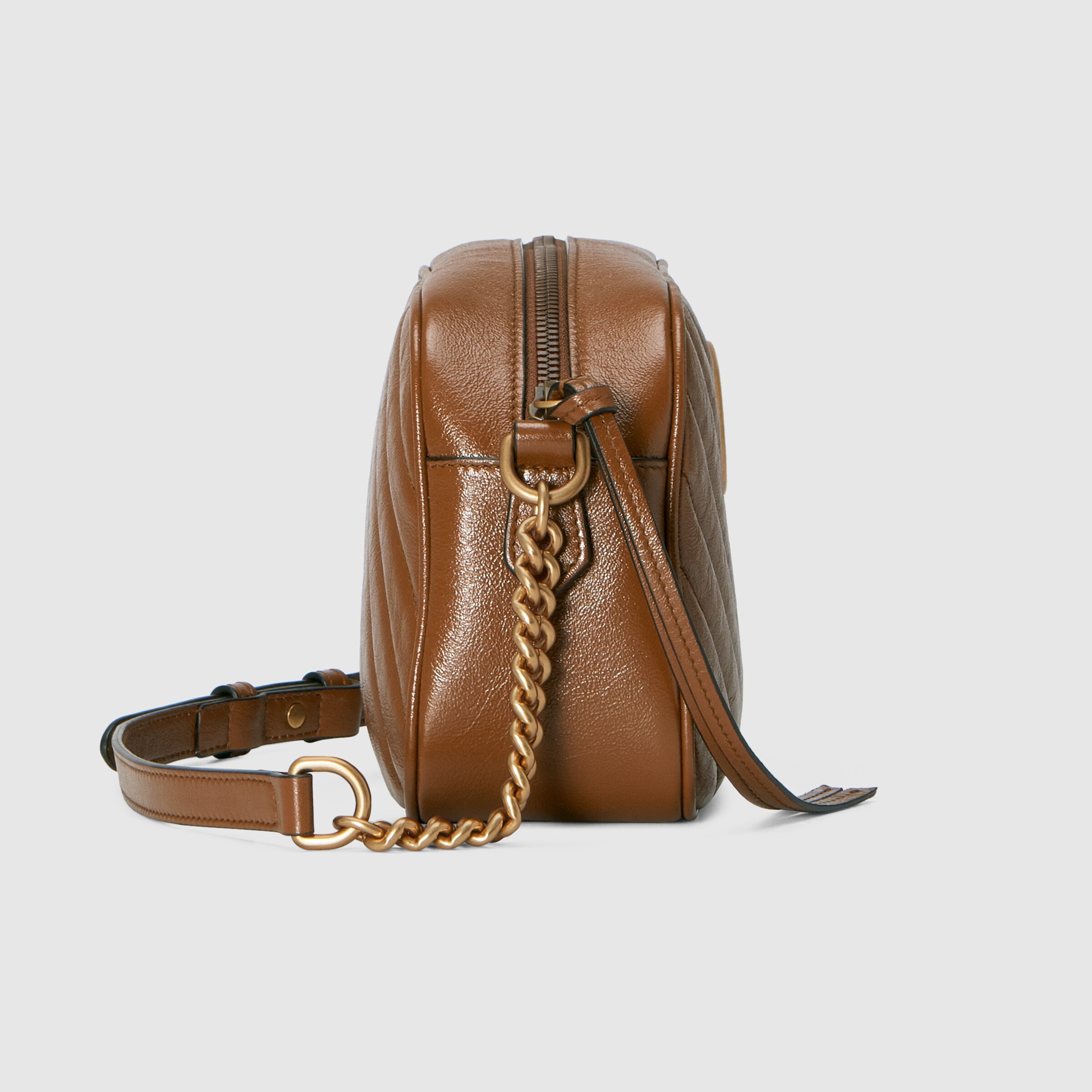 447632_0OLFT_2535_004_067_0032_Light-GG-Marmont-small-matelass-shoulder-bag.jpg